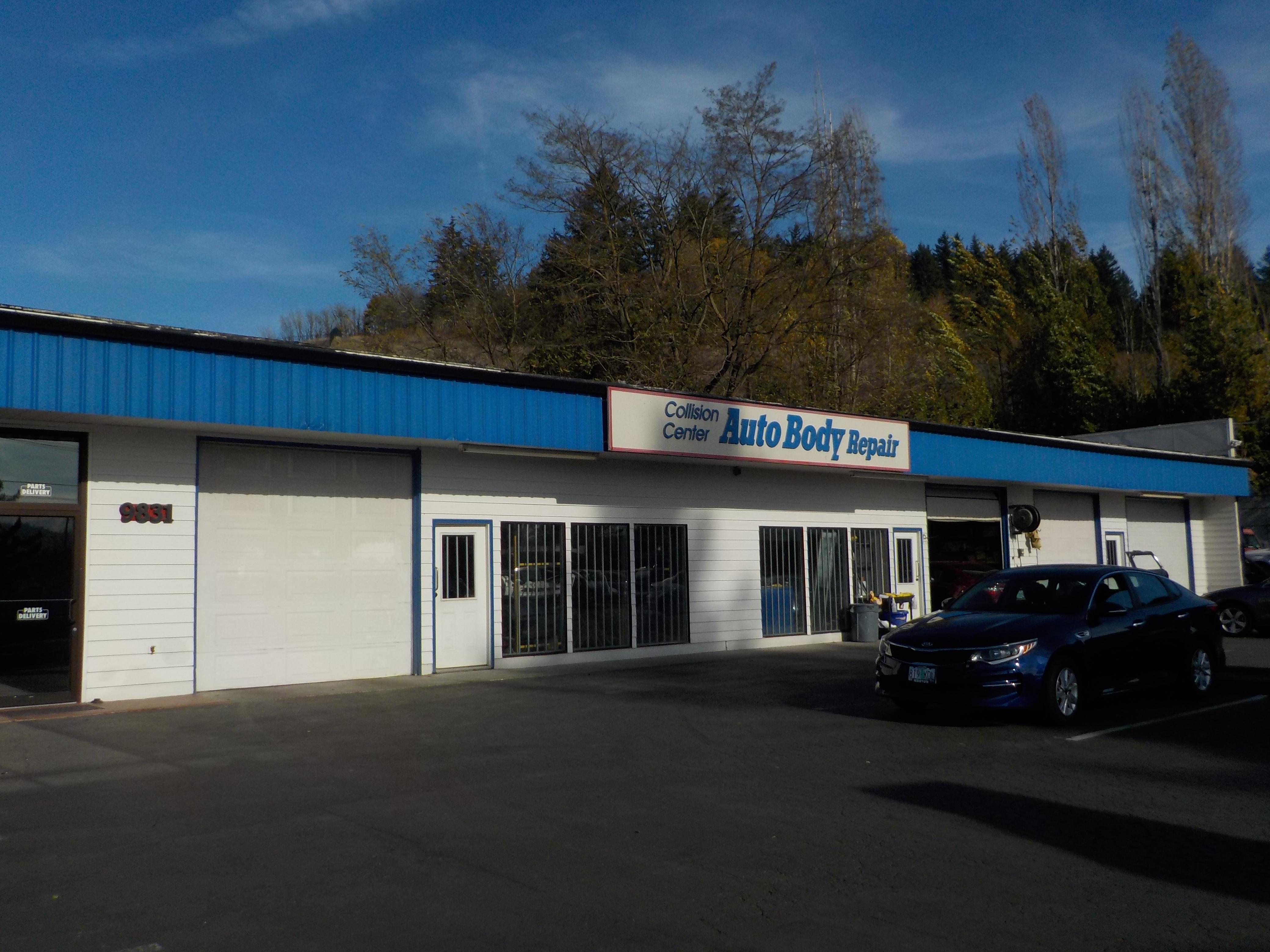 Womack Auto Body gallery 1