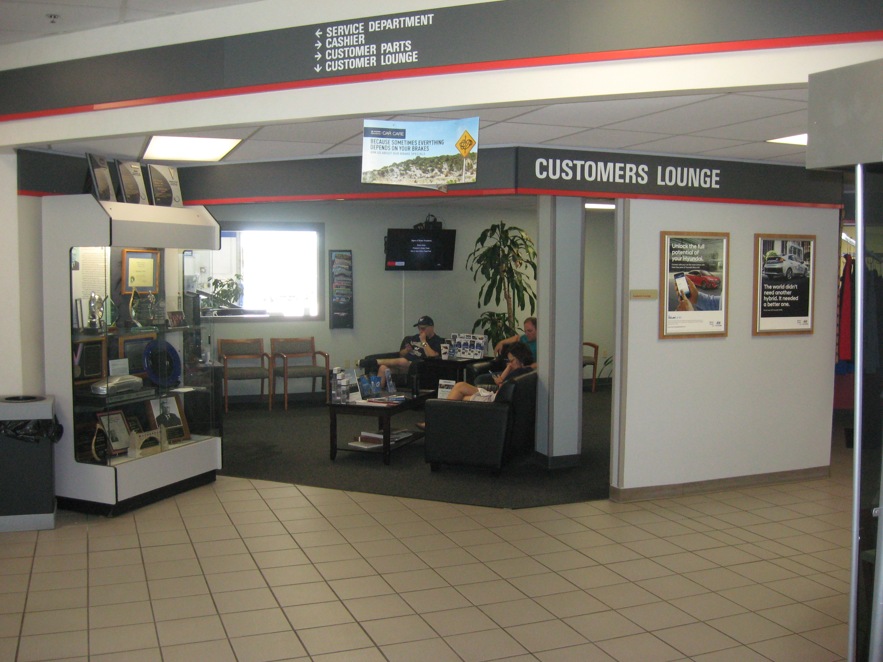 Vance Collision Center gallery 1