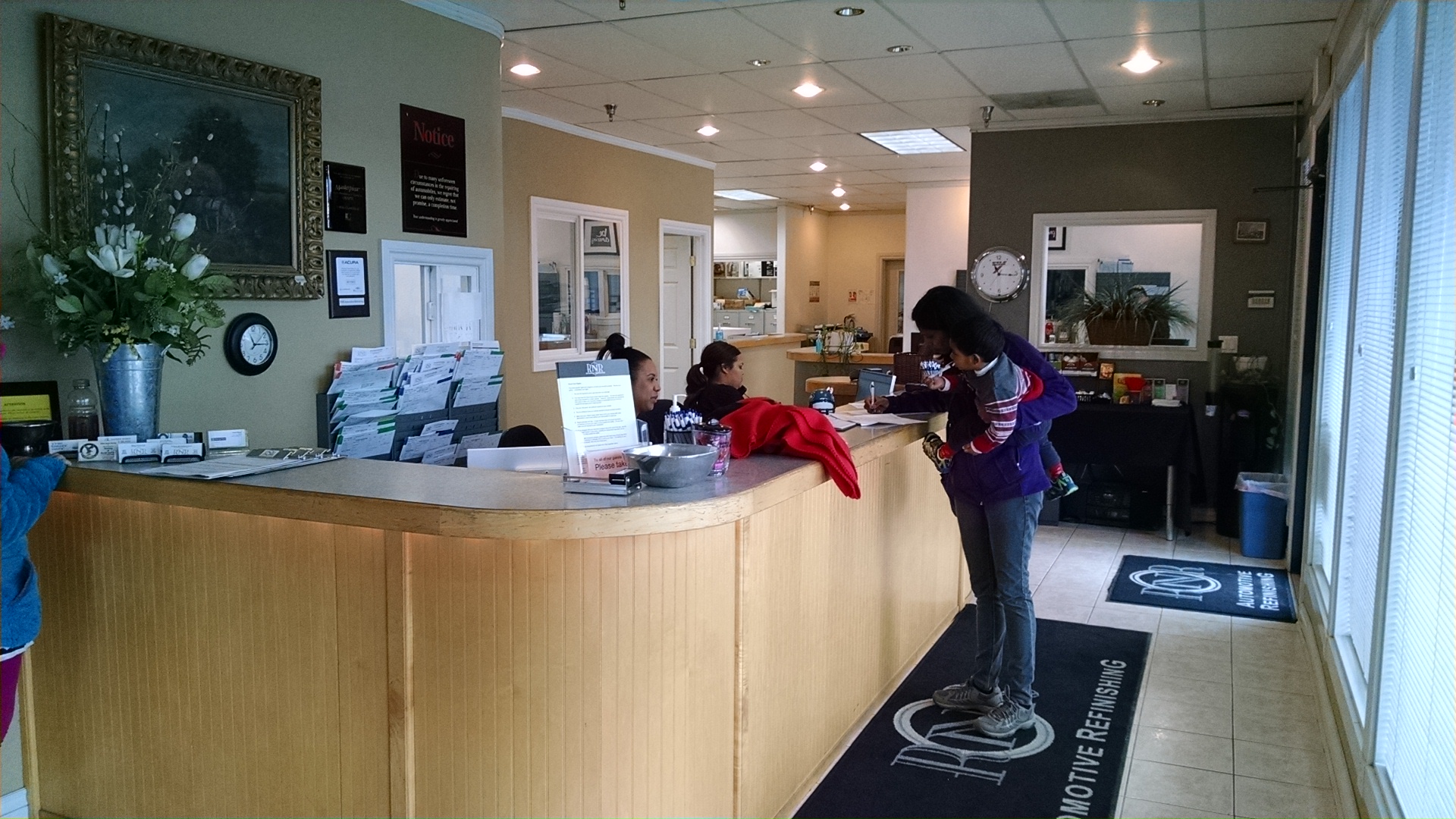 R N R AUTOMOTIVE gallery 2