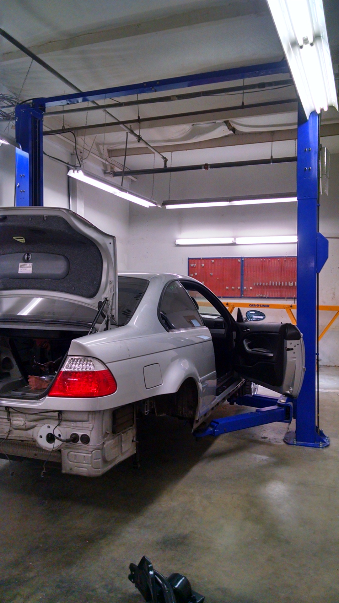 R N R AUTOMOTIVE gallery 7