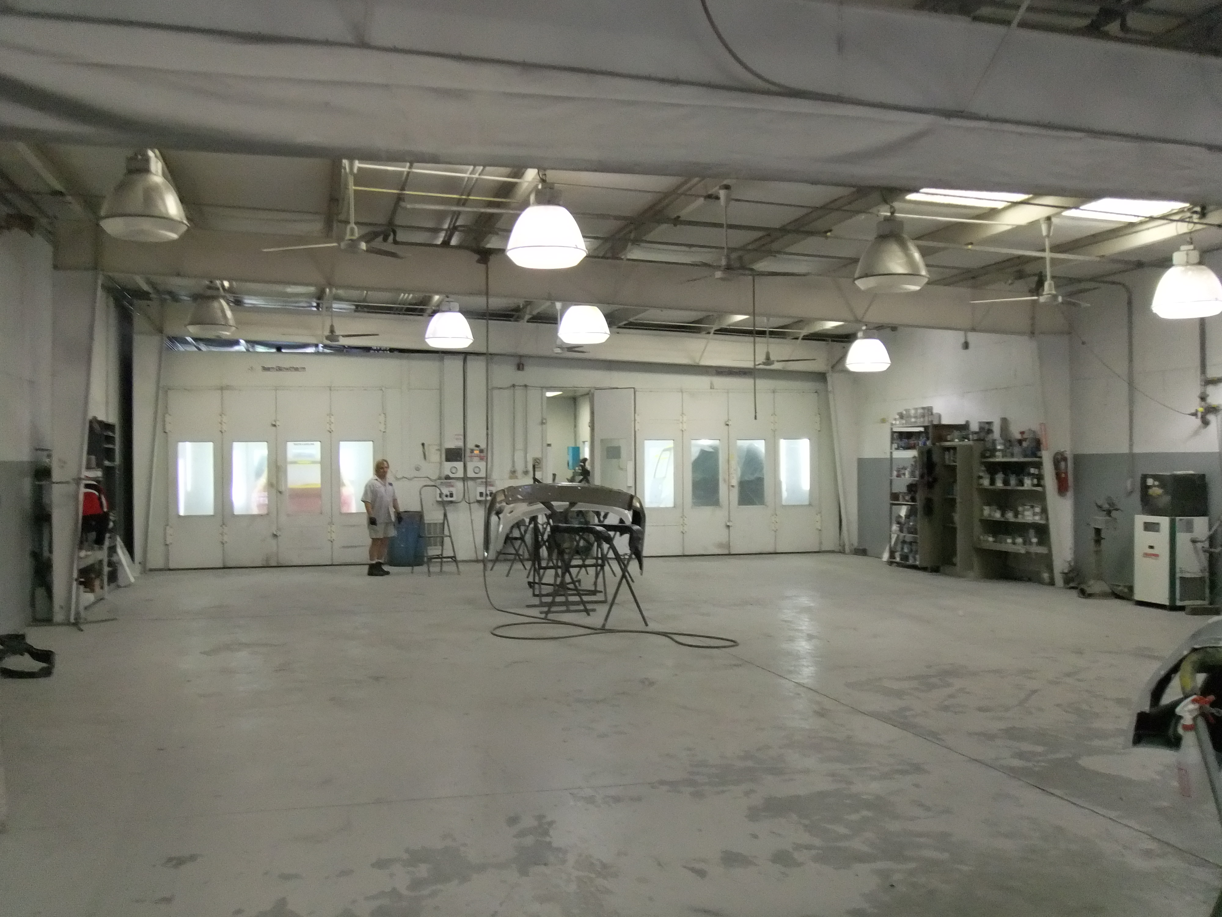 Hall Automotive Body and Paint Shop gallery 3