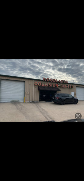 Woodlands Collision Center gallery 1