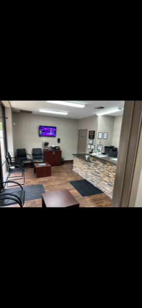 Woodlands Collision Center gallery 2