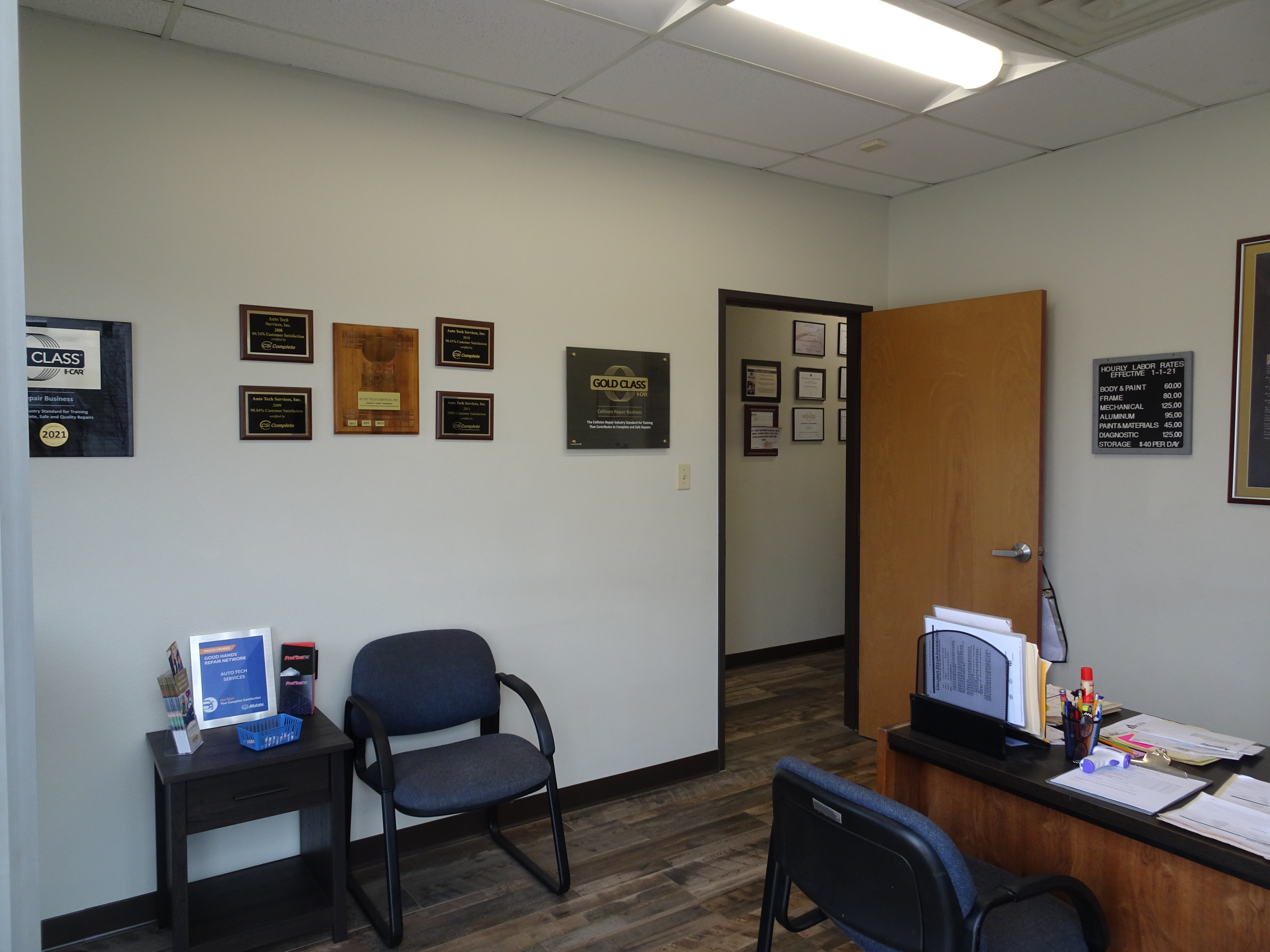 AUTO TECH SERVICES COLLISION REPAIR CENTER gallery 2