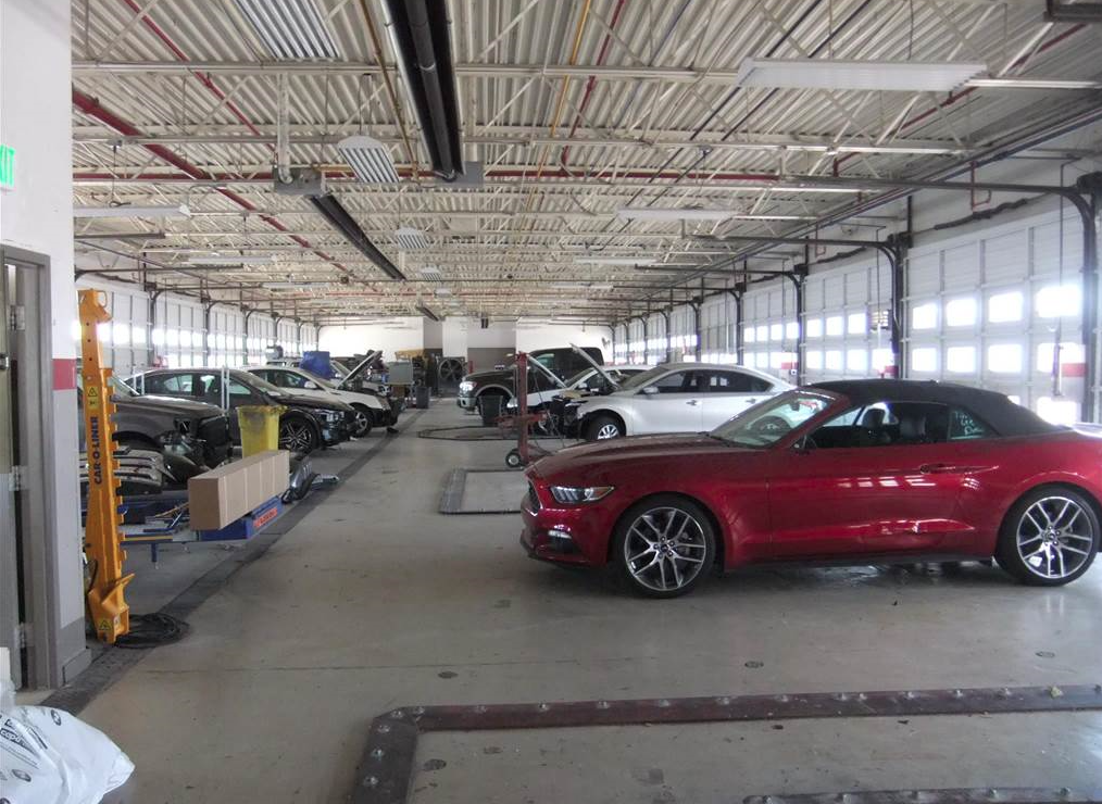 AutoNation Collision Center Memphis gallery 5