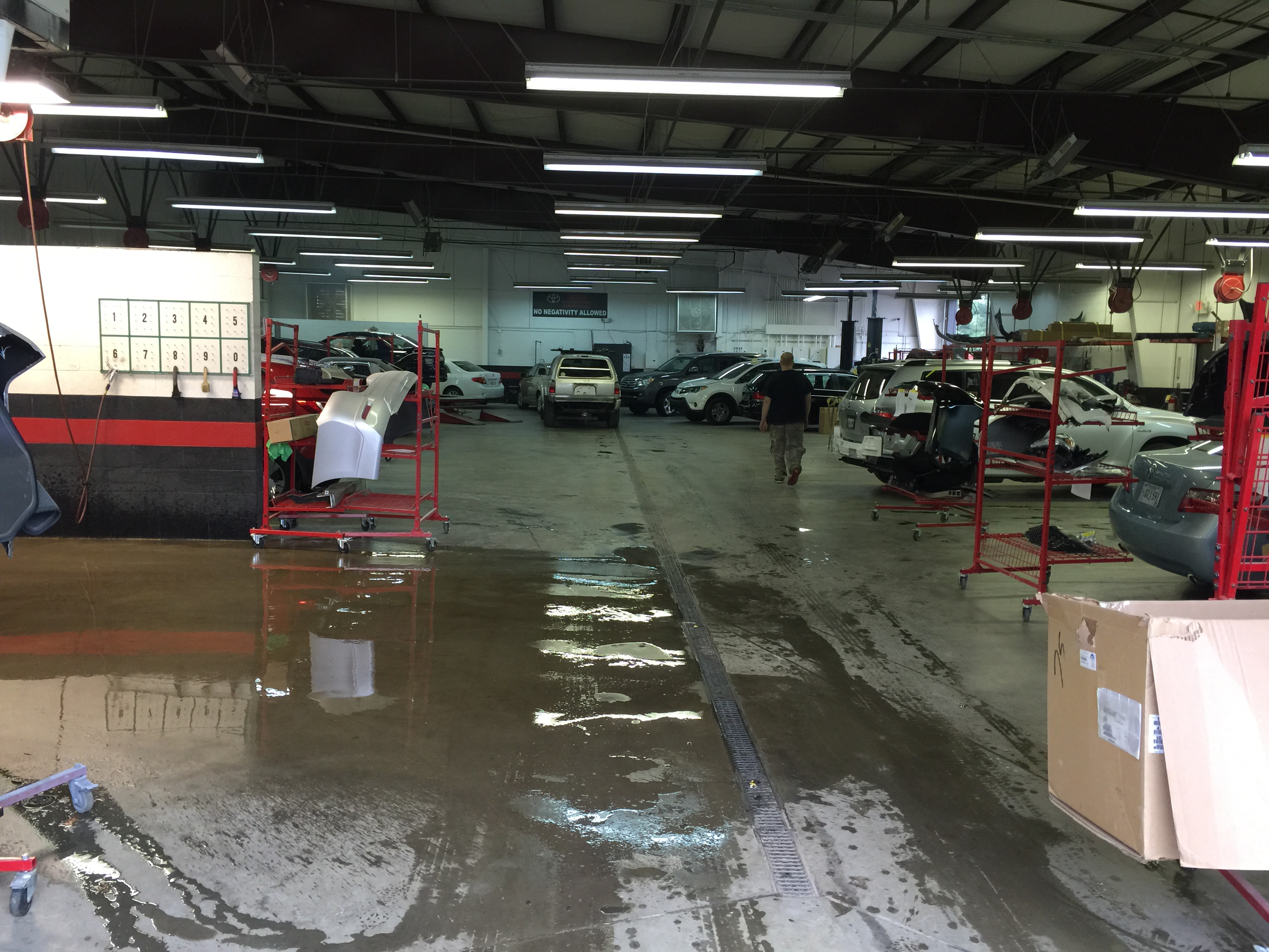 Cool Springs Collision Center gallery 3