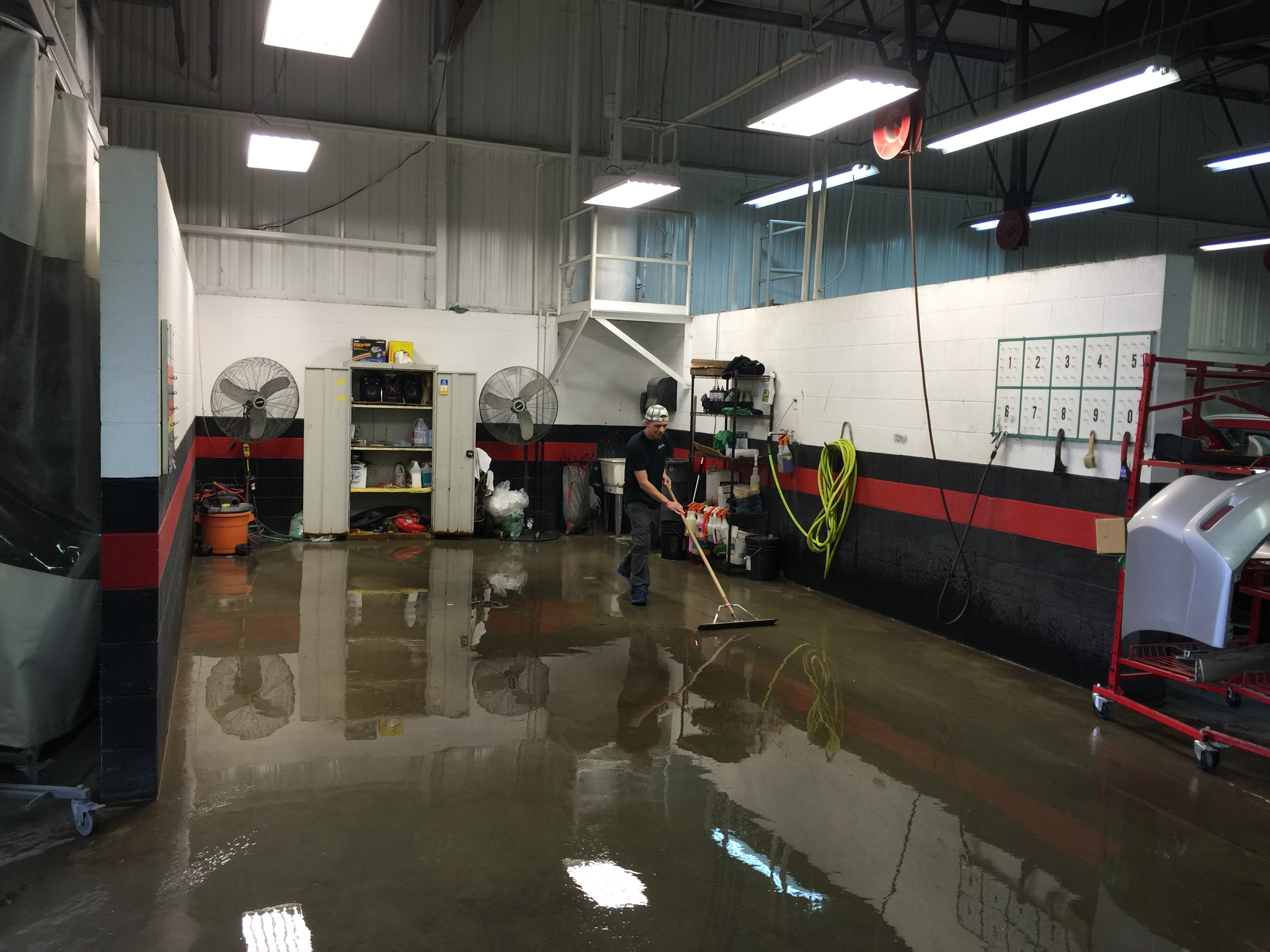 Cool Springs Collision Center gallery 4