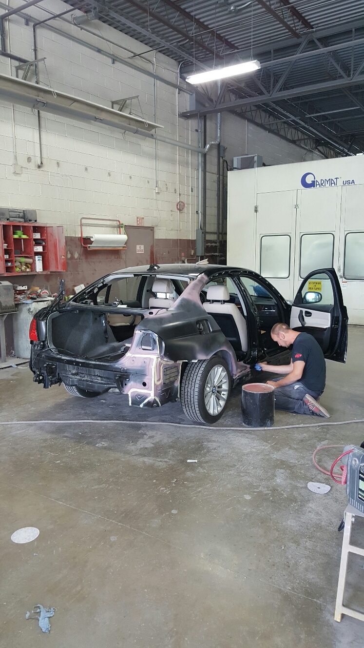 L T M Collision Center gallery 6