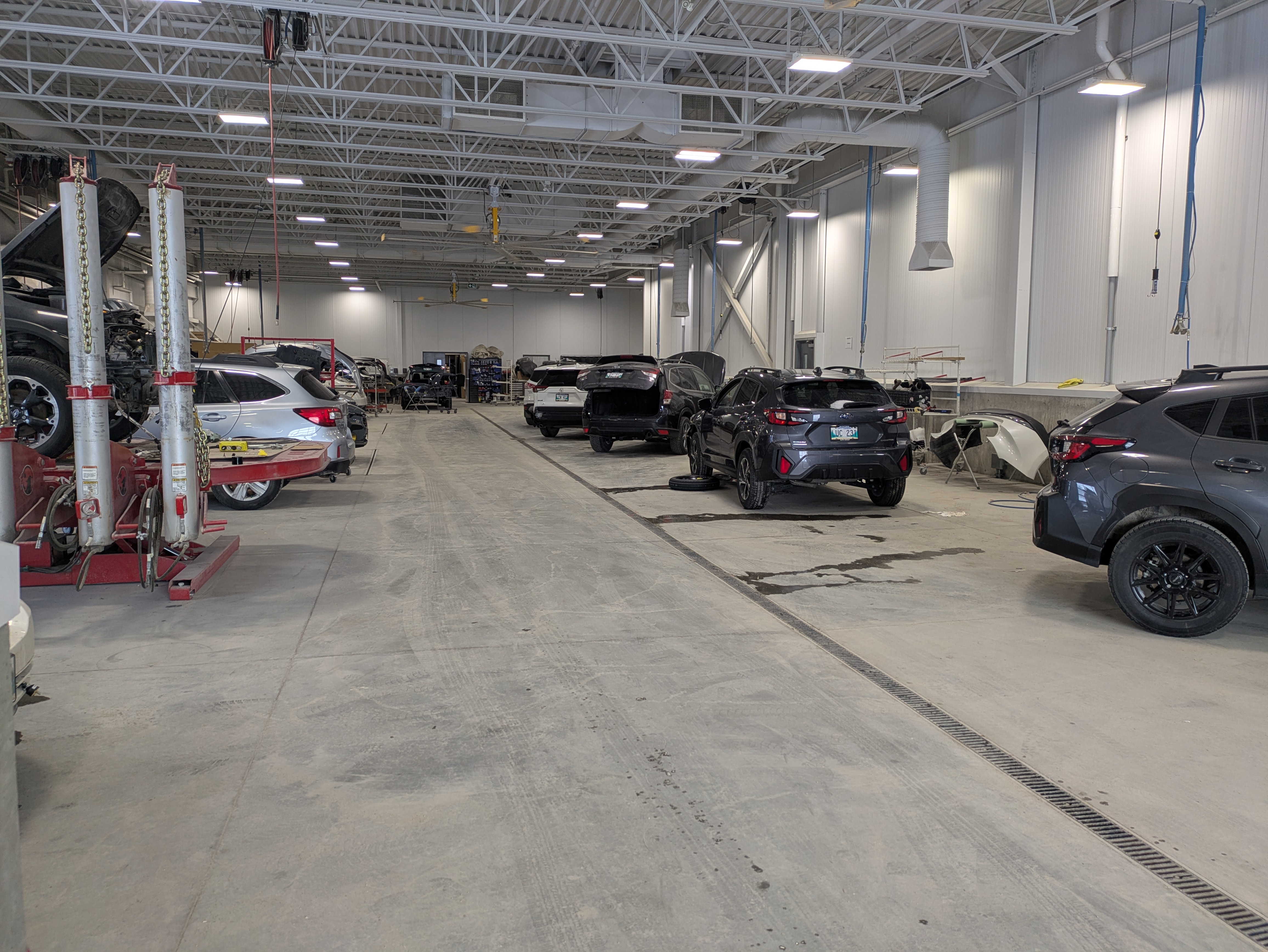 Jim Pattison Subaru South  - Collision Center gallery 5