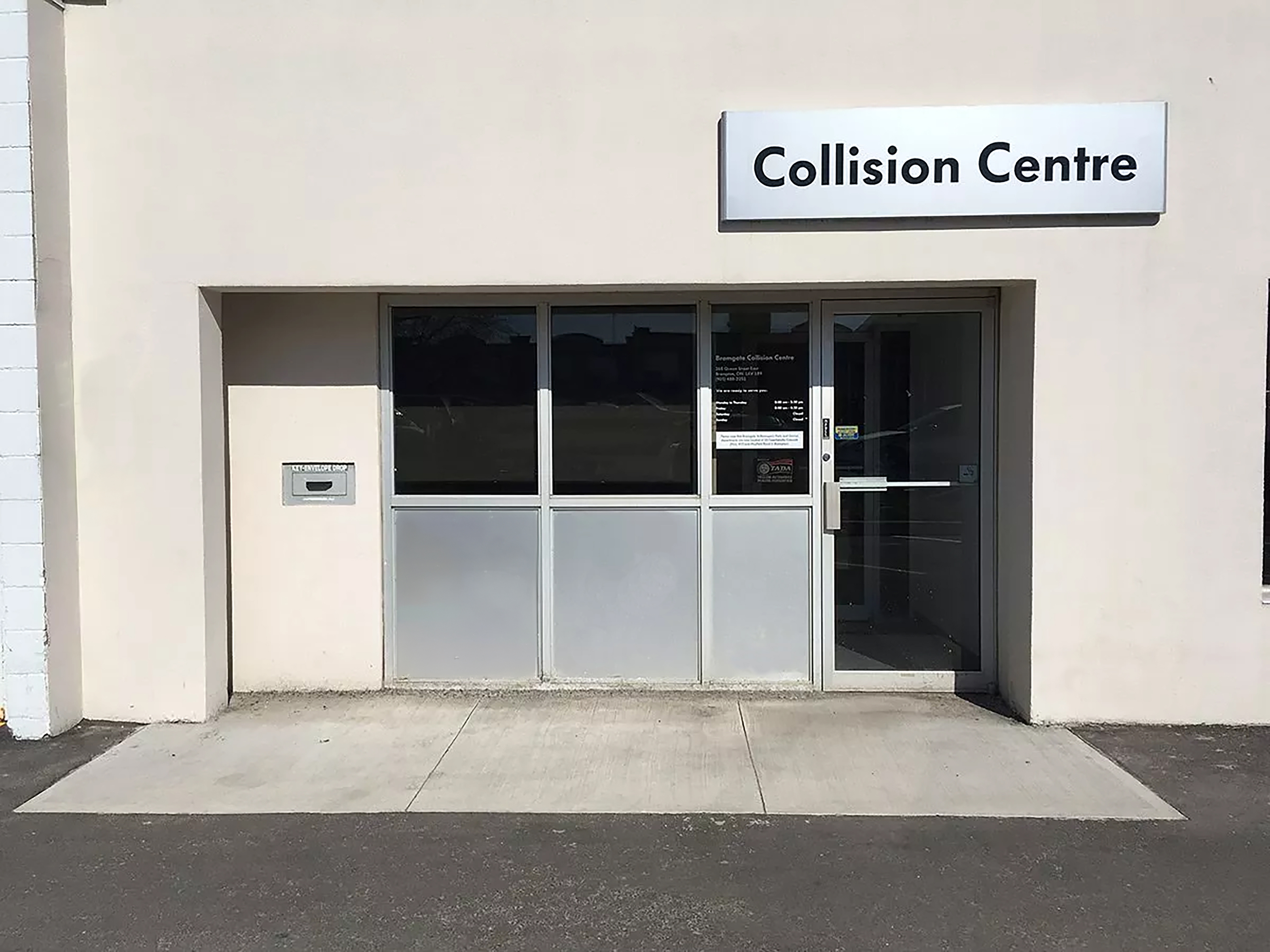 Bramgate Collision Centre gallery 1