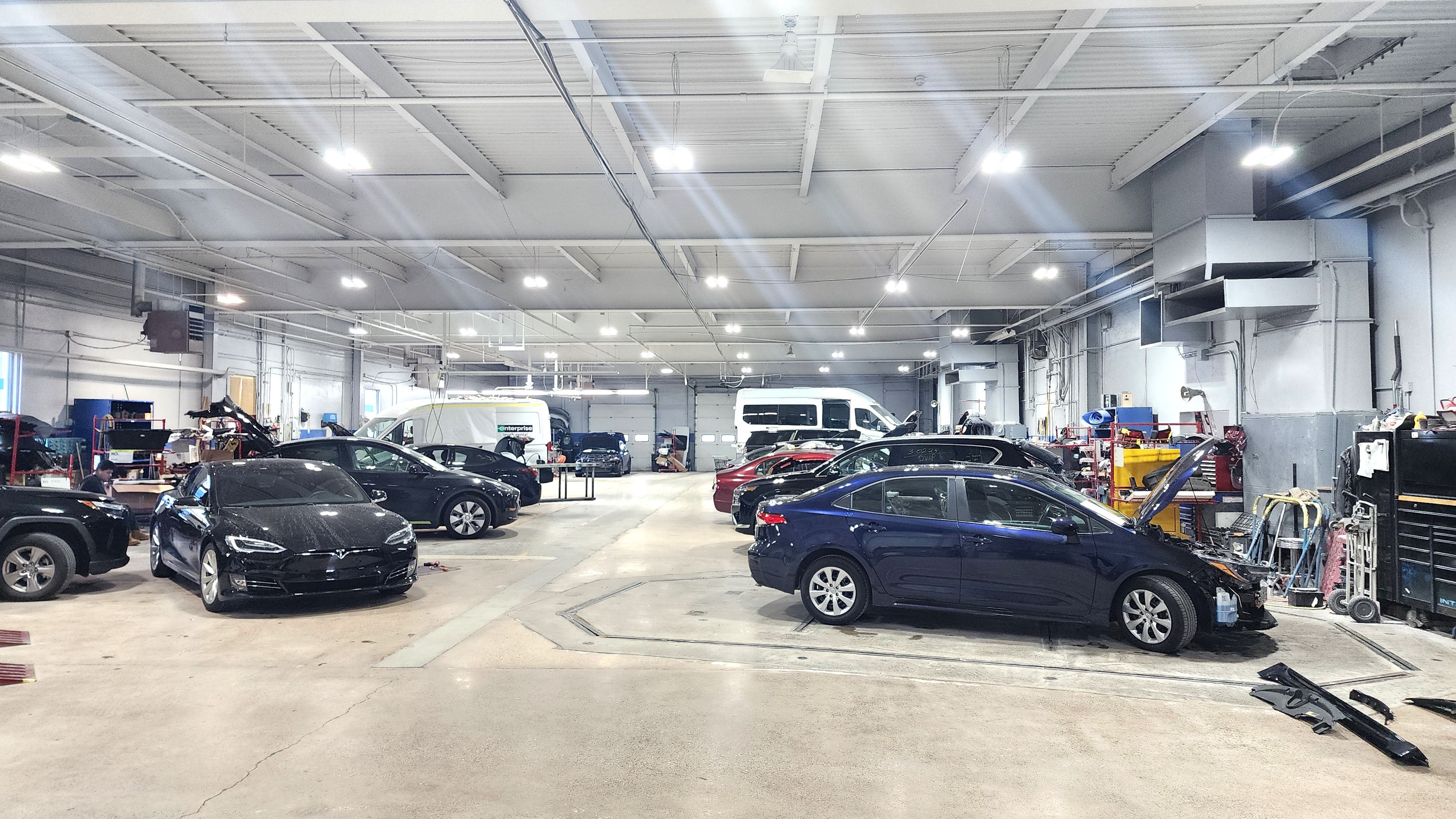 Burns Collision Center gallery 5
