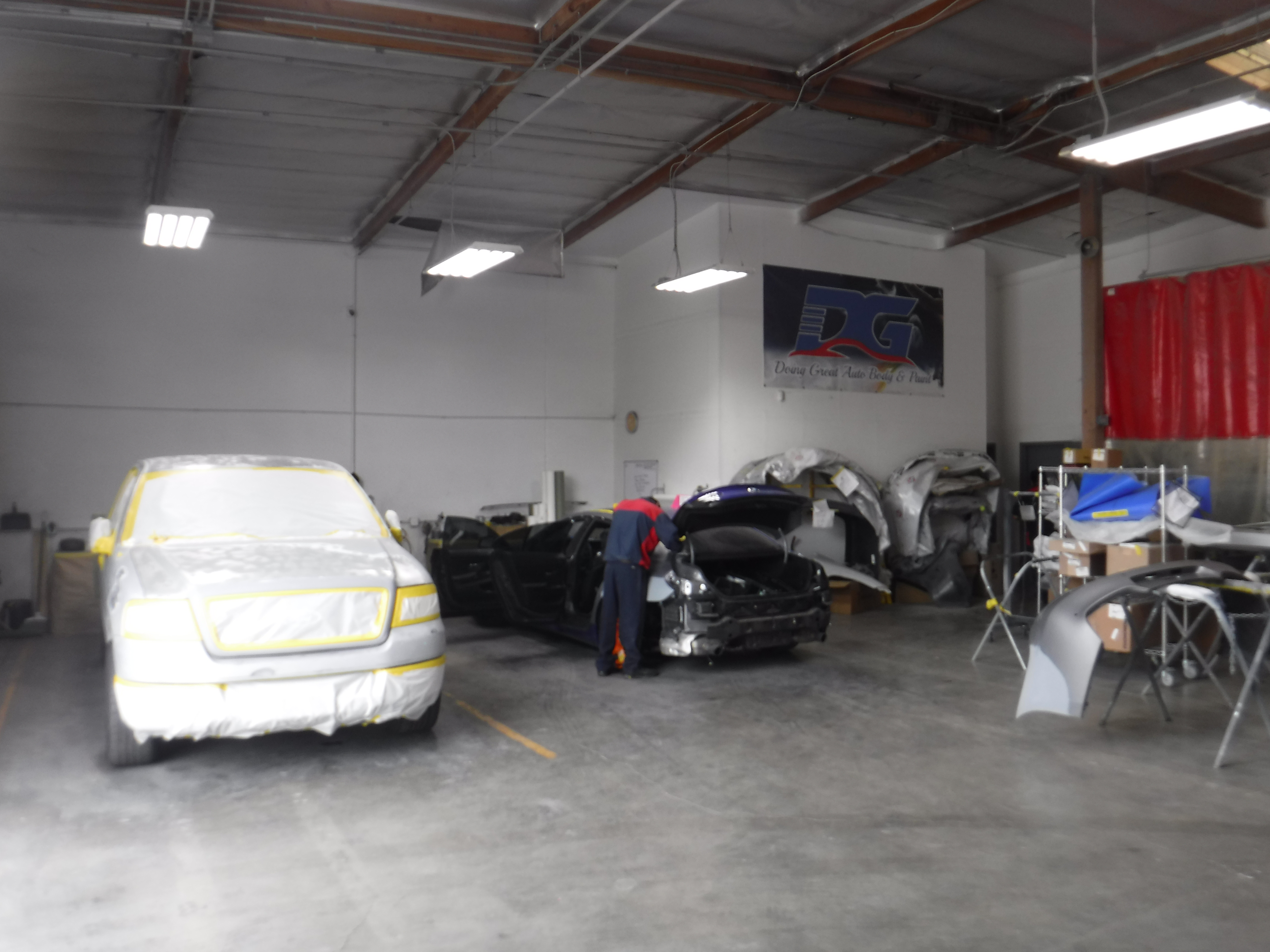 DG Auto Body & Paint gallery 5