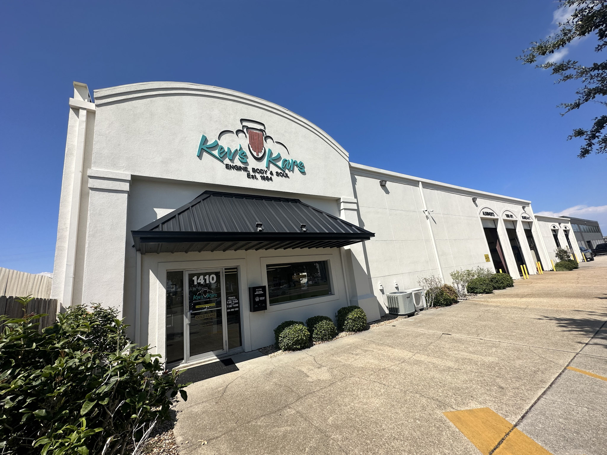 Kev's Kars Collision LLC gallery 1