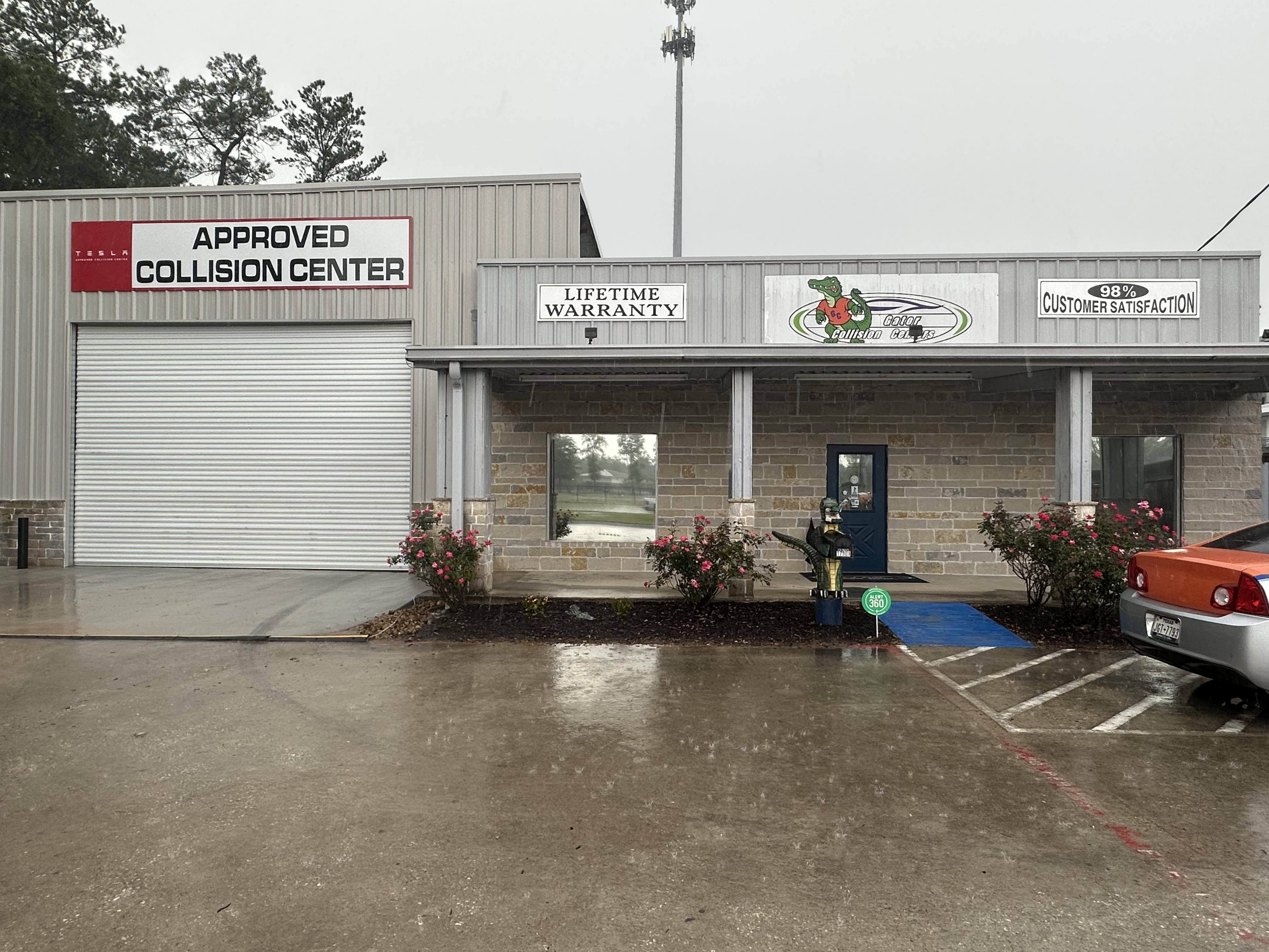 Gator Collision Center gallery 1