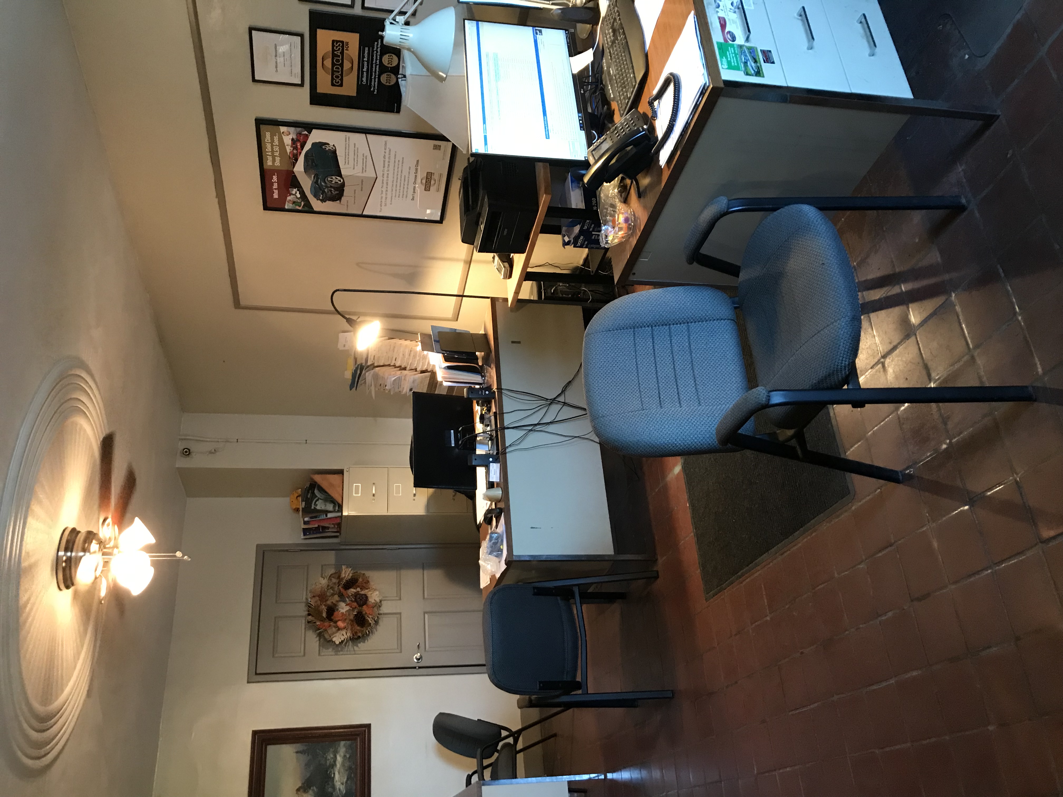 Manci's Body Shop gallery 2