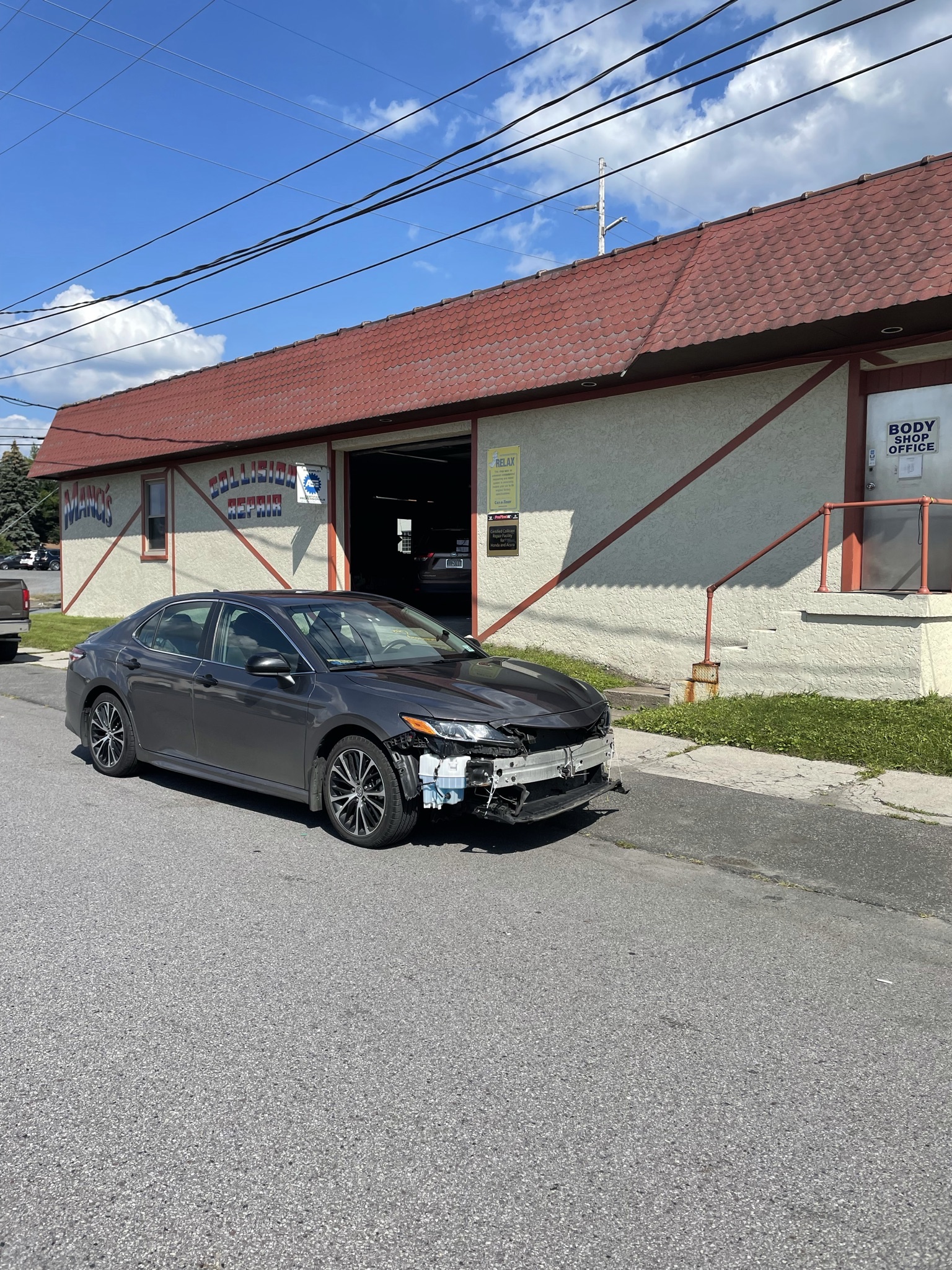 Manci's Body Shop gallery 4