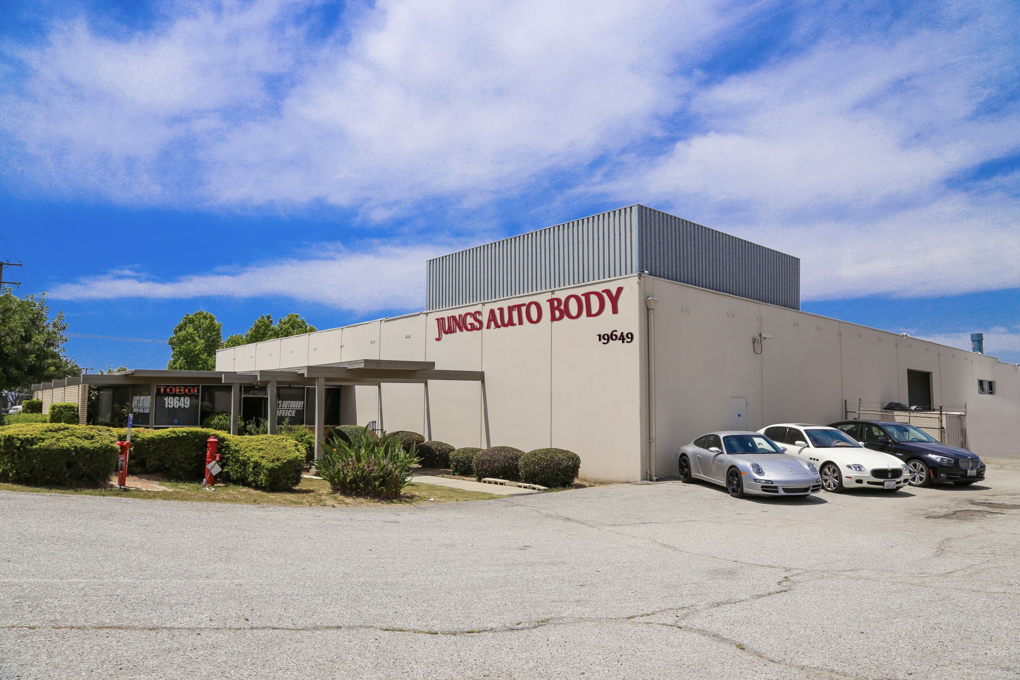Jungs Auto Restoration gallery 1