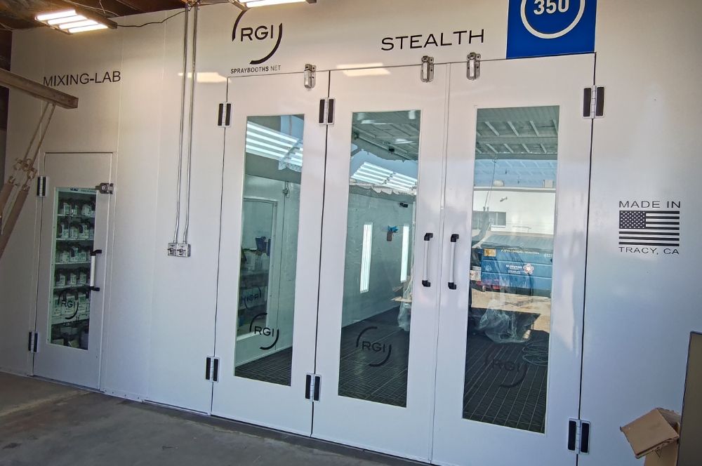 K&T Collision Center  gallery 3