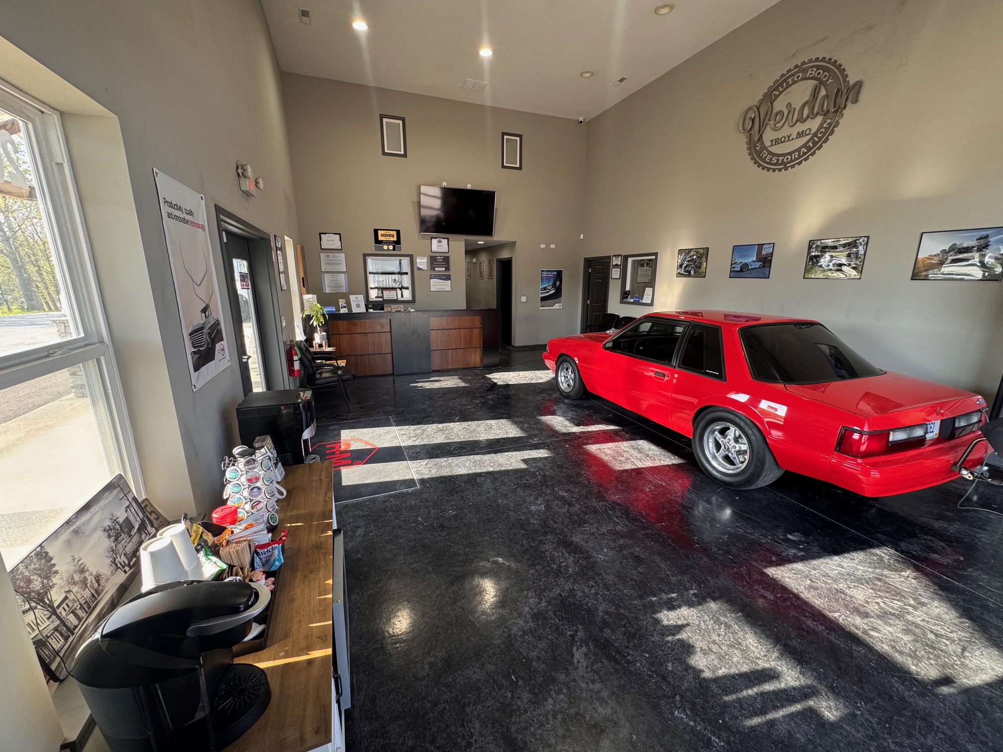 Verdun Auto Body and Restoration gallery 2