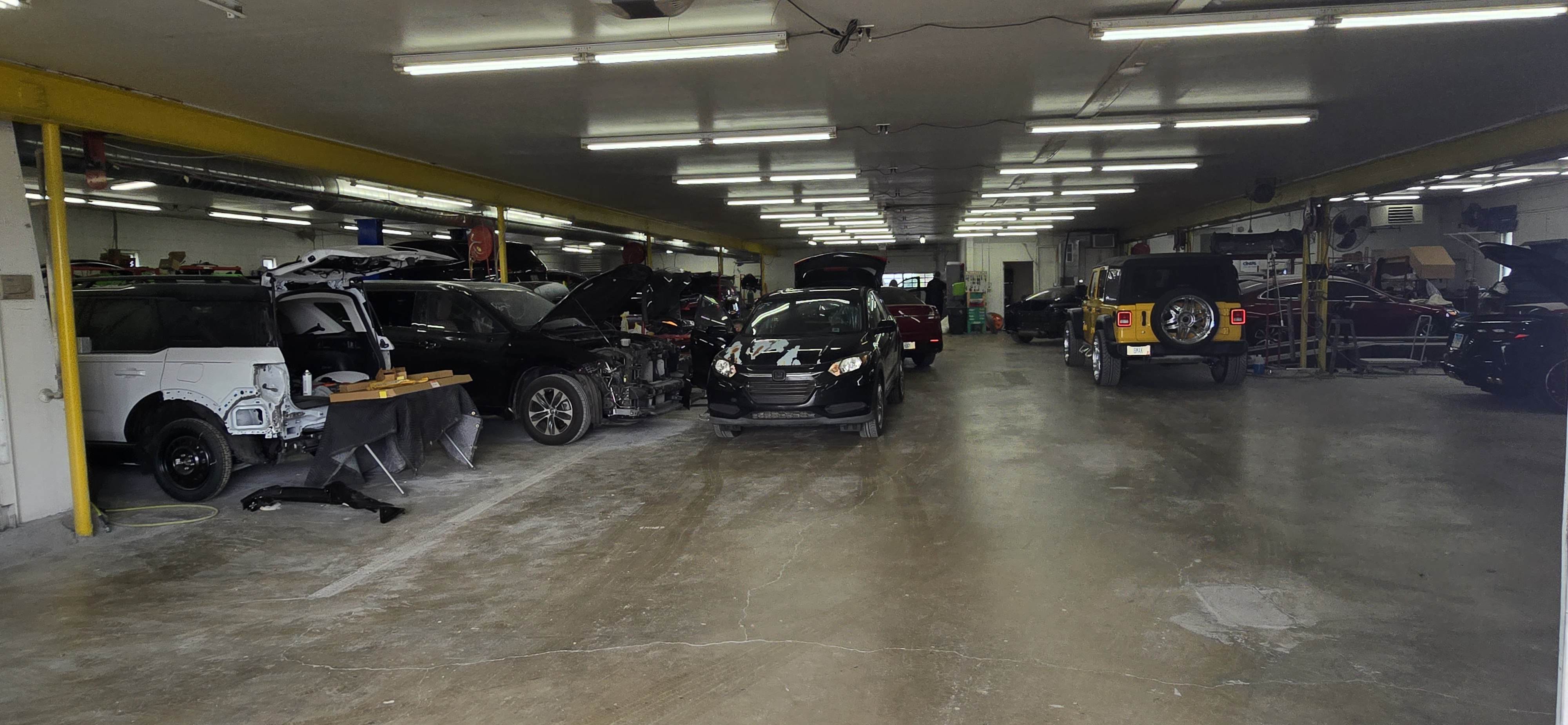 Complete Auto Body Centers - Pershall gallery 3