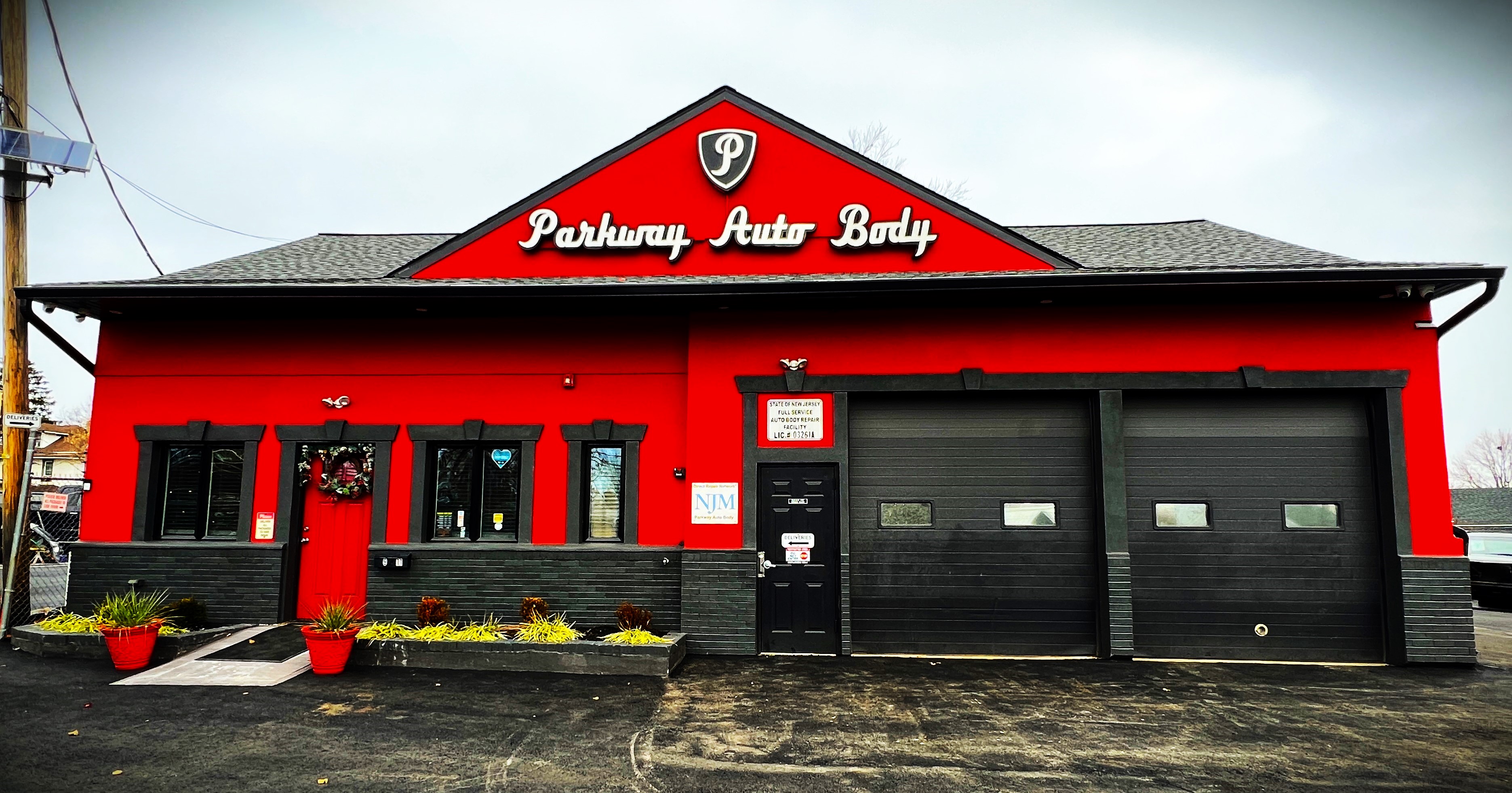 Parkway Auto Body gallery 1