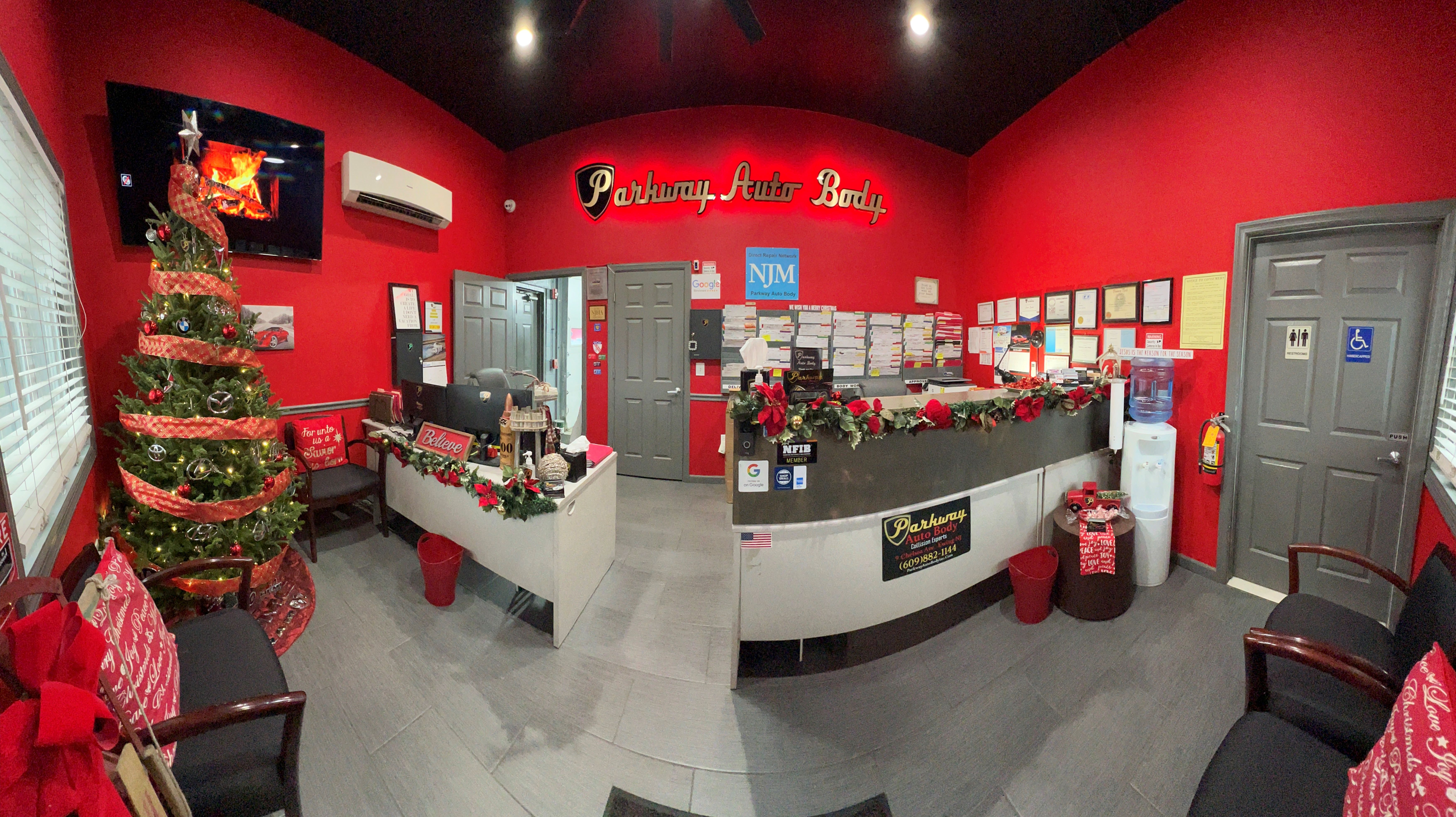 Parkway Auto Body gallery 2