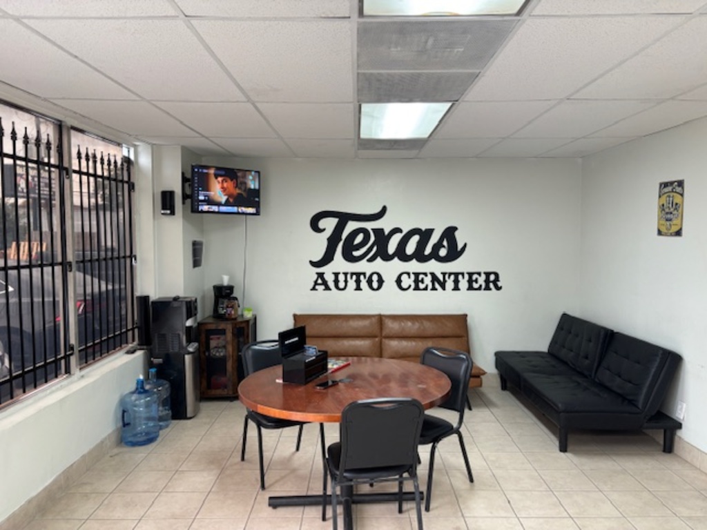 Texas Auto Center gallery 2