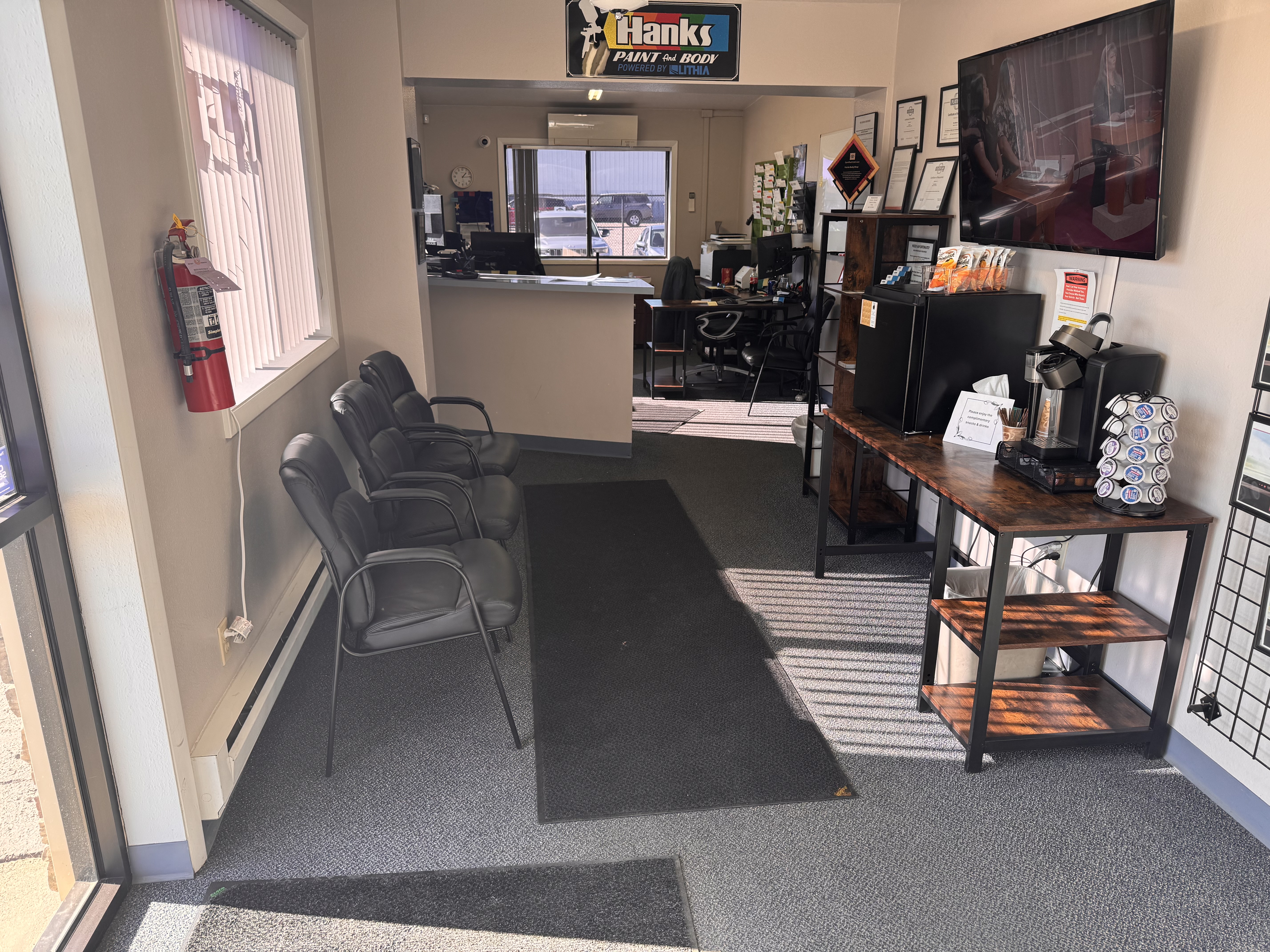 Hank's Body Shop Powered by Lithia gallery 2