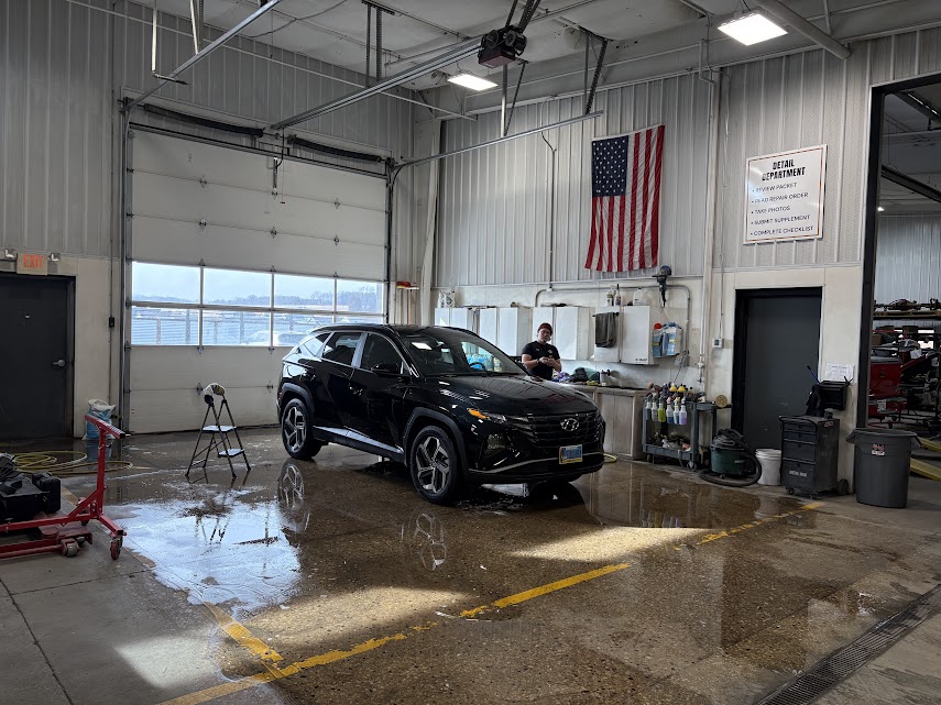 Poynette Auto Body gallery 4