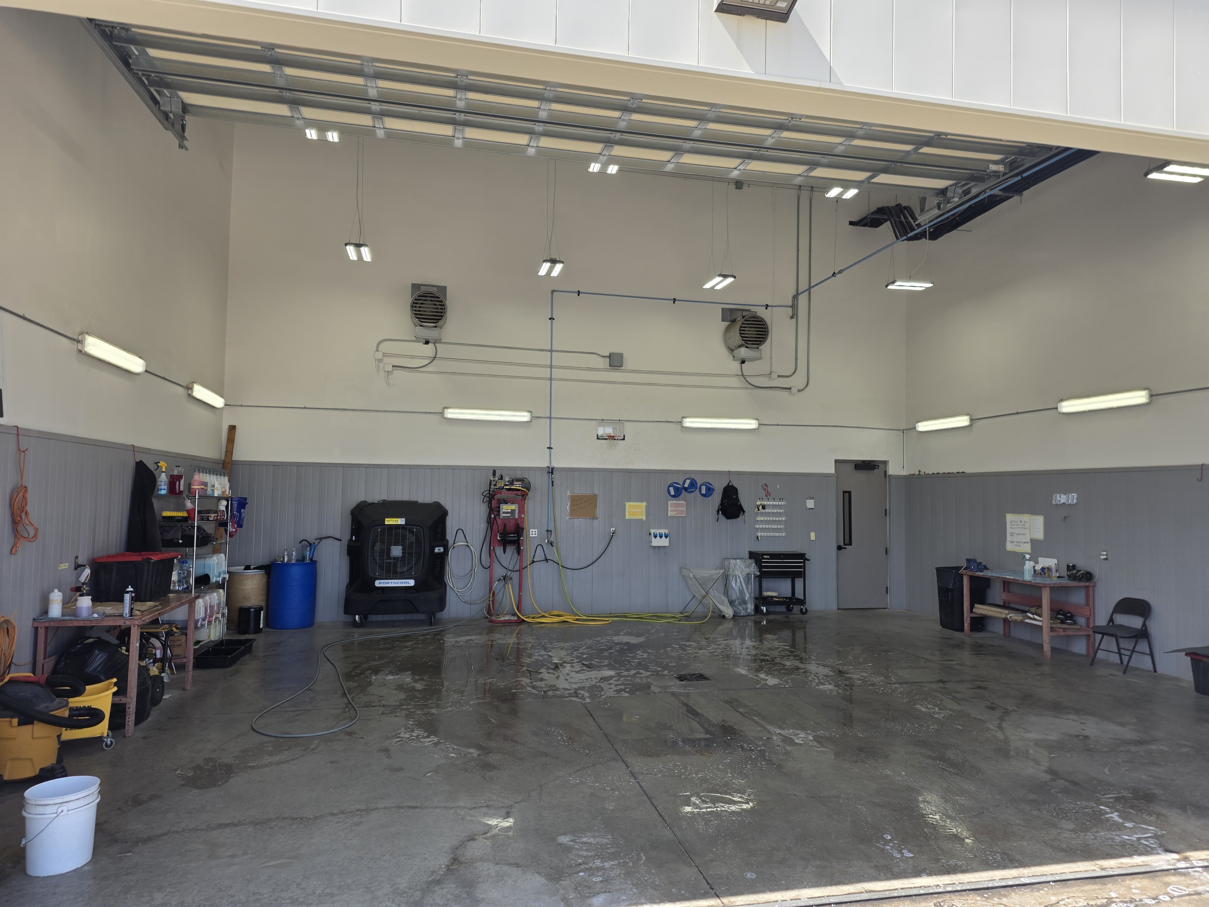 Vic Vaughan Toyota Certified Collision Center  gallery 4