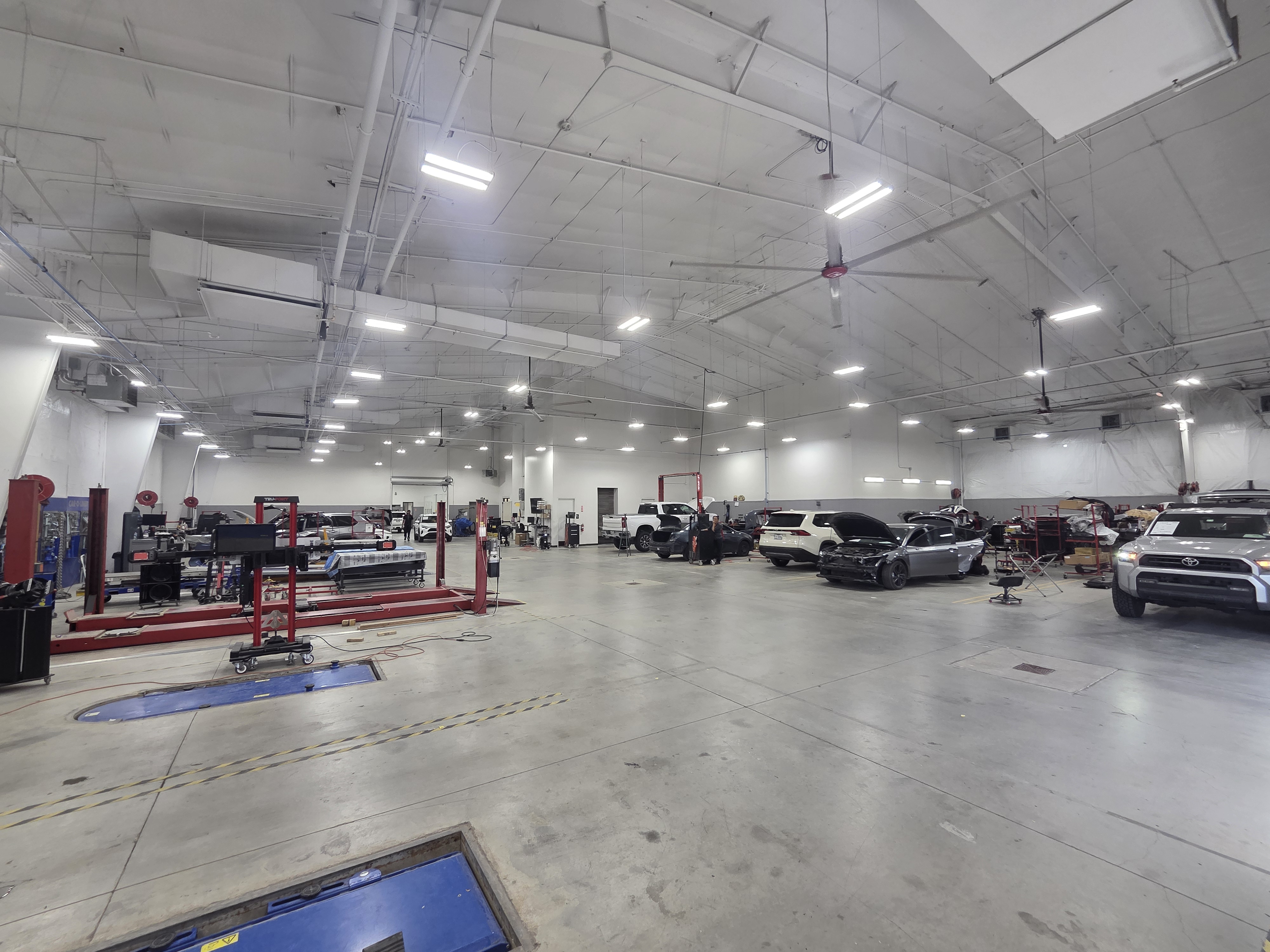 Vic Vaughan Toyota Certified Collision Center  gallery 3