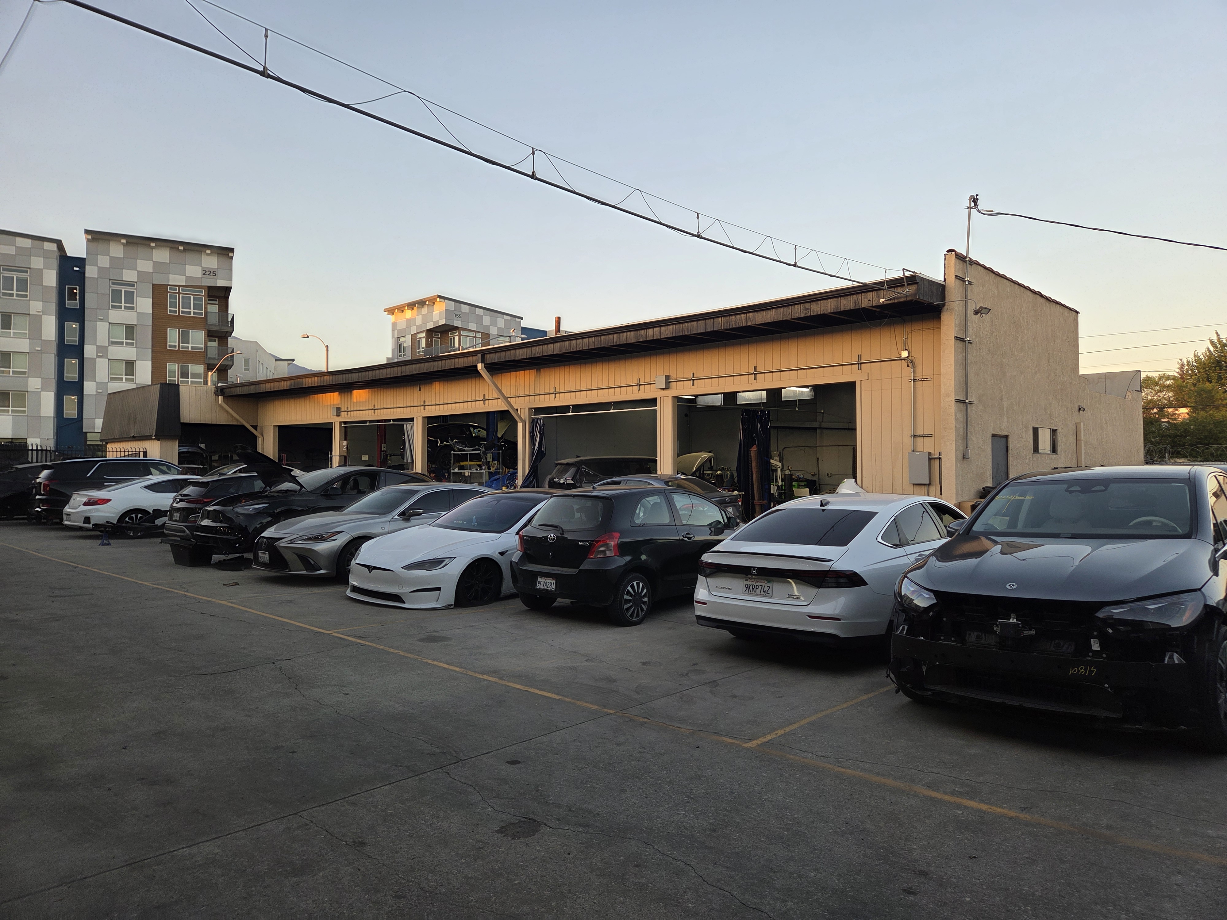 SK Auto Body gallery 3