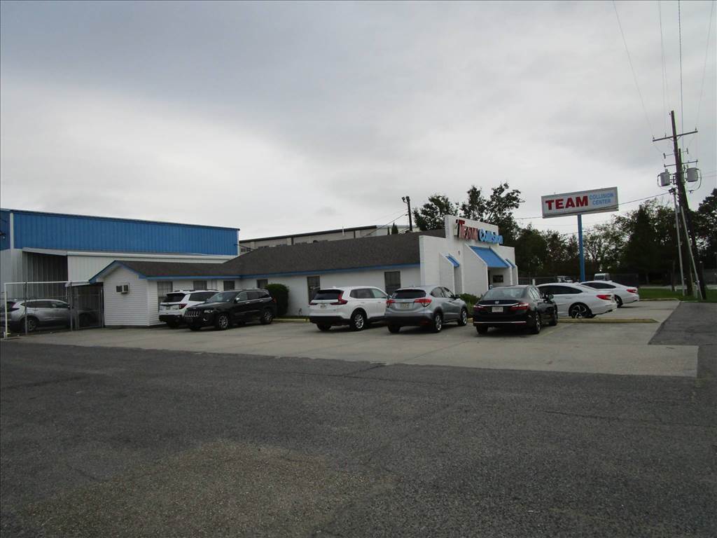 Team Collision Center gallery 1