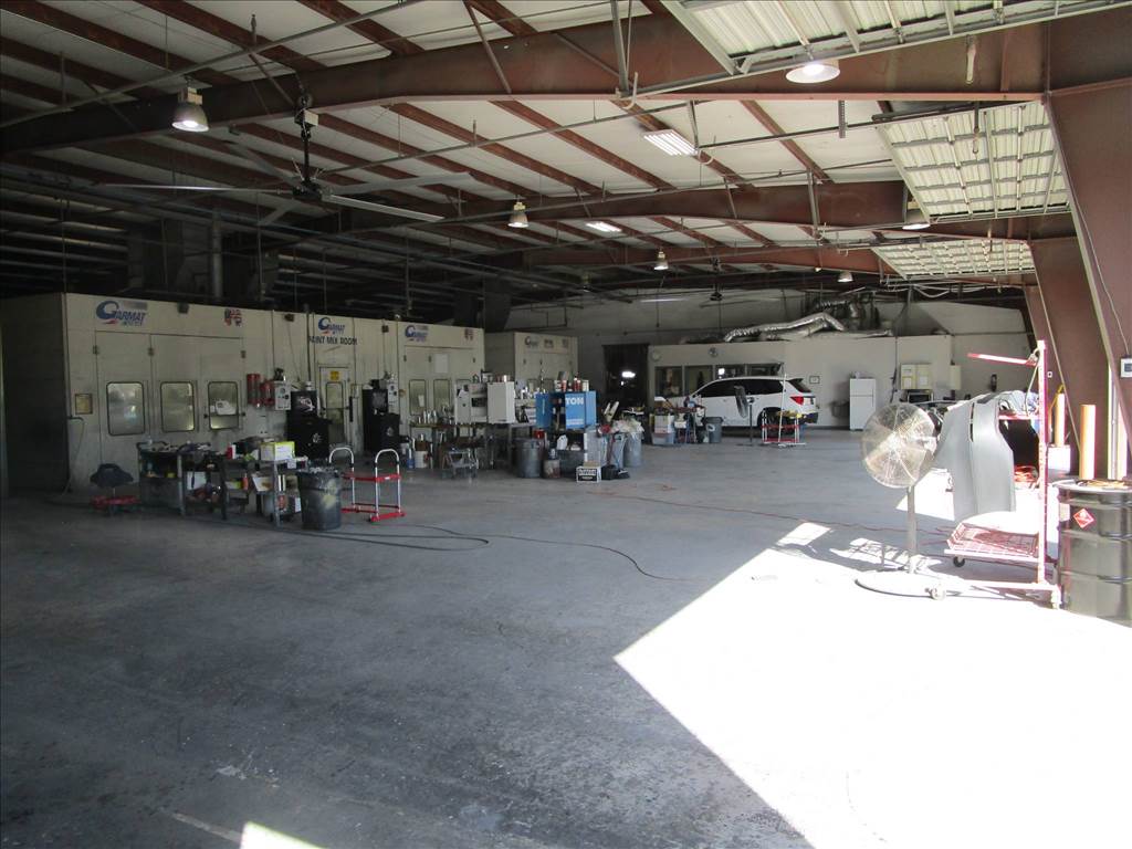 Team Collision Center gallery 6
