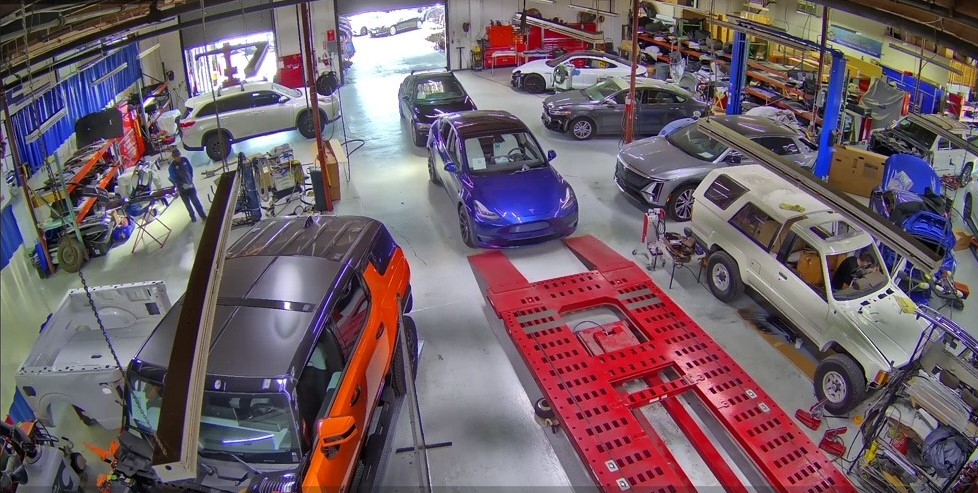 A Superior Collision Shop gallery 3