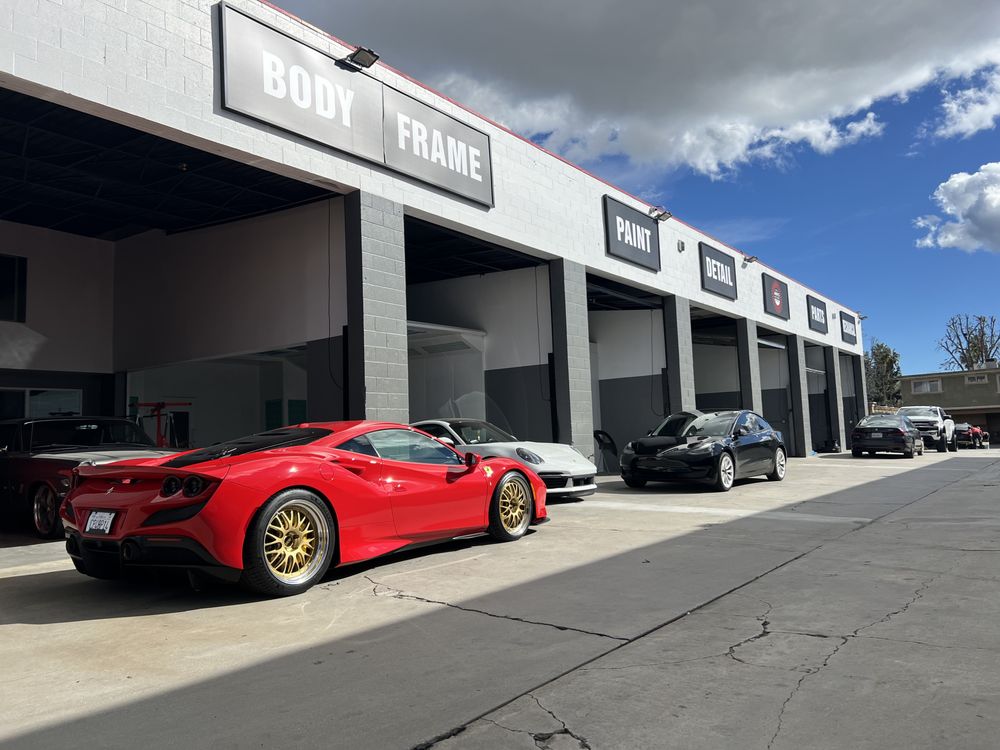 Avo's Auto Body & Paint gallery 3