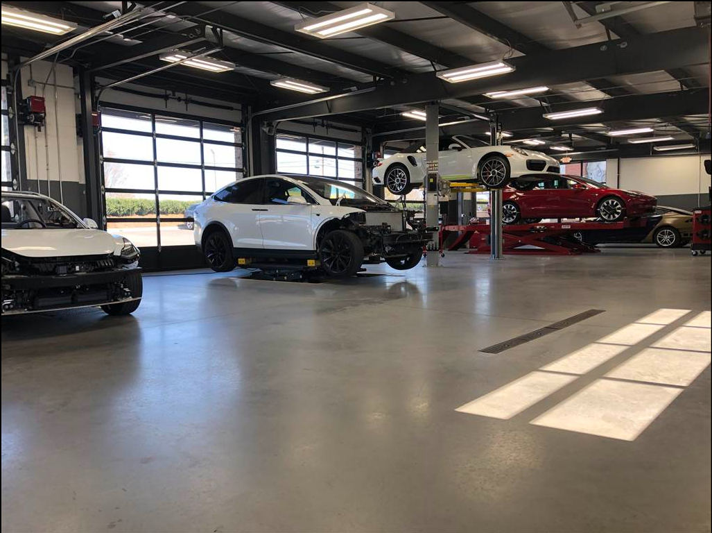 K & M Collision gallery 3
