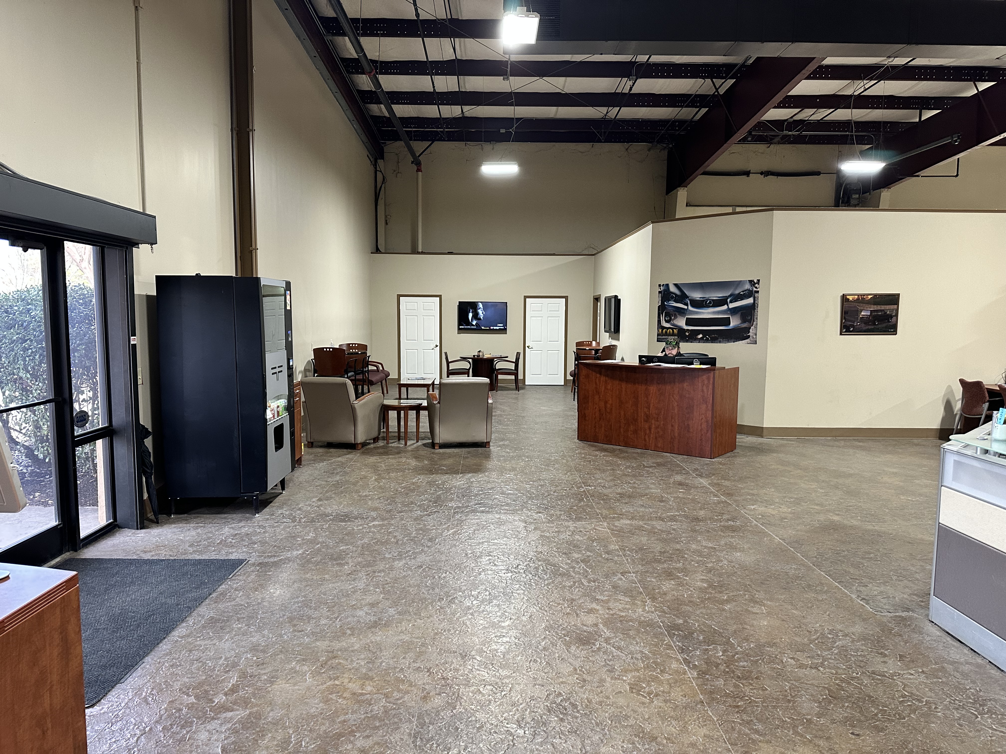 Icon Collision Services gallery 4