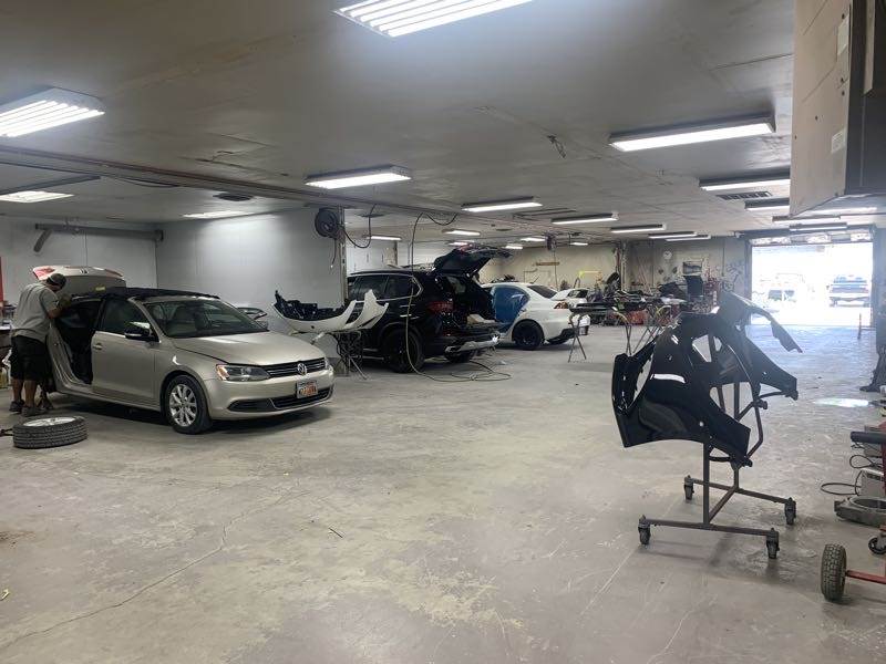 Unique Auto Body Lindon LLC gallery 3
