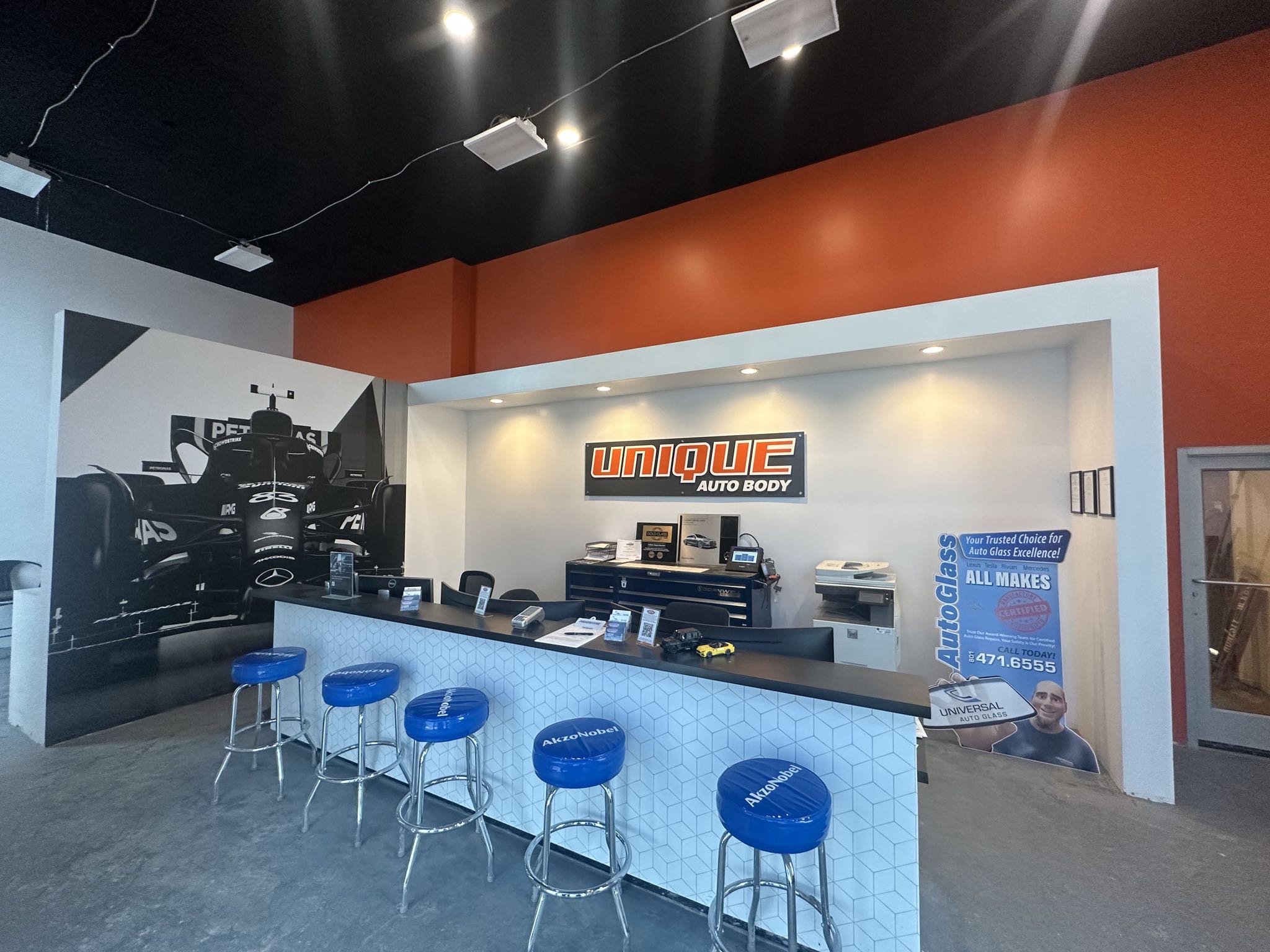 Unique Auto Body Lindon LLC gallery 2