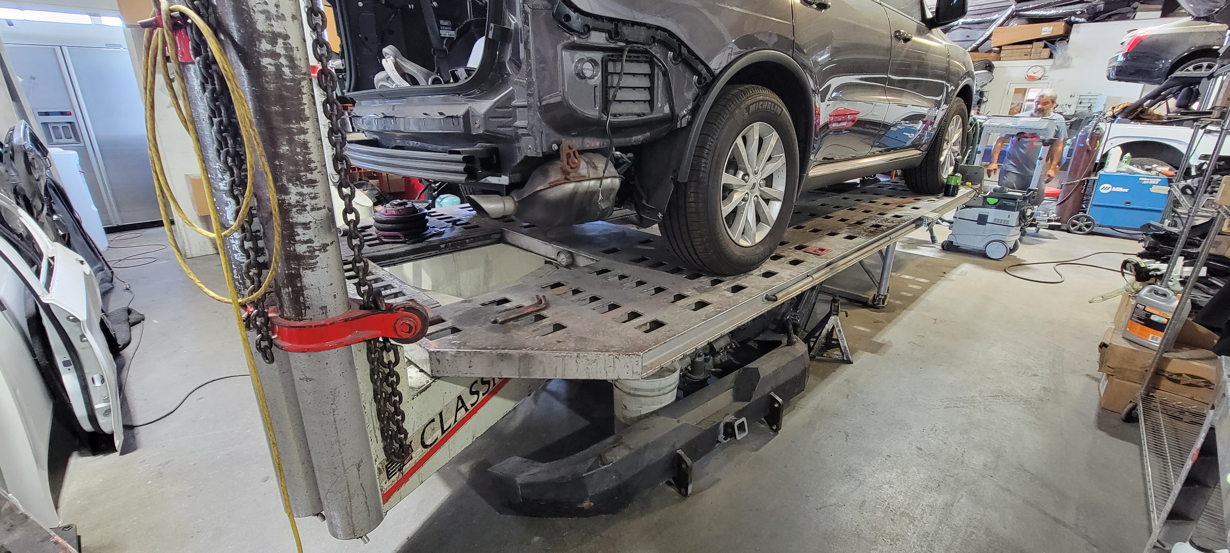 Autobahn Collision Center - South Western gallery 4