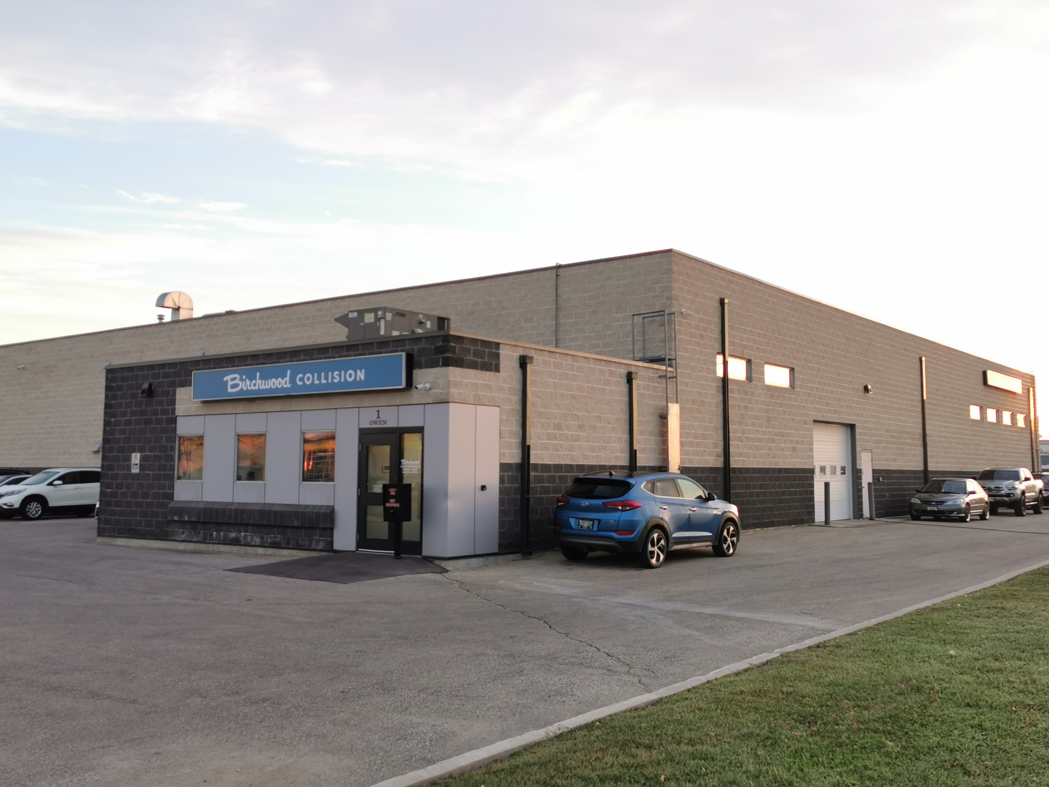 Birchwood Collision Centre on Regent gallery 5