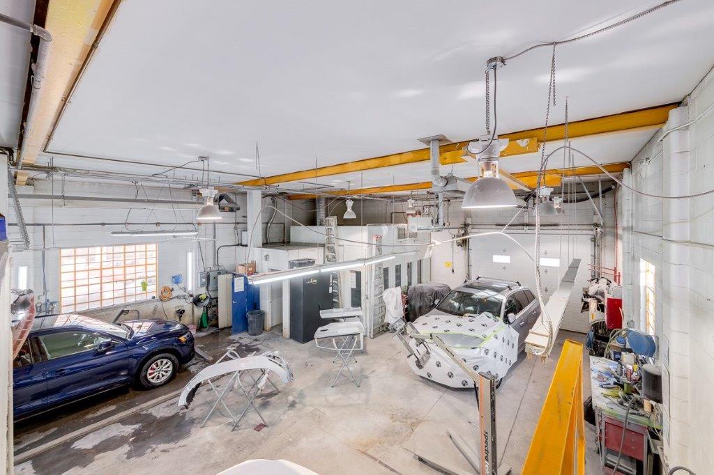 Eurocraft Collision Centre Calgary Ltd. gallery 5