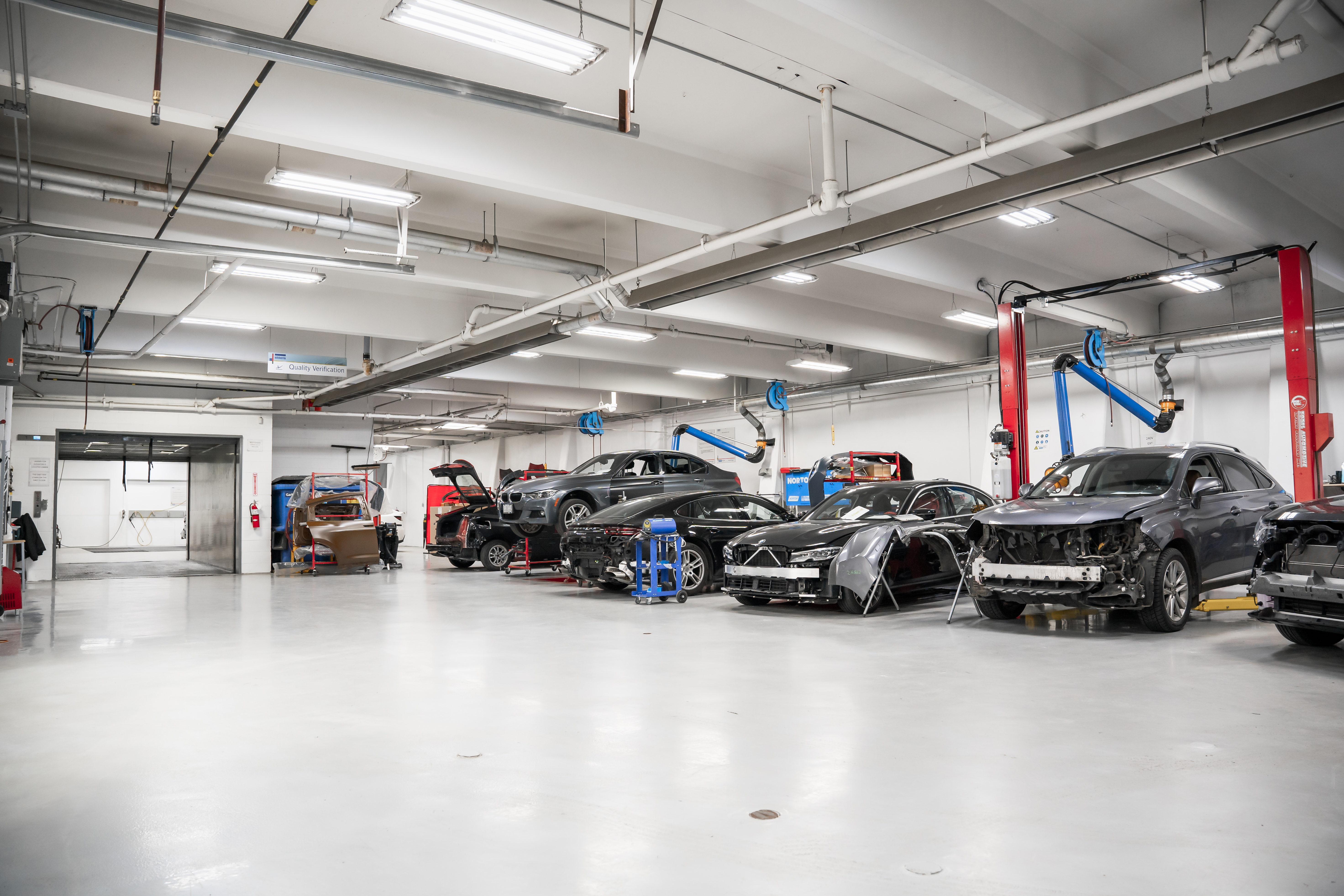 CSN Avenue Collision gallery 3