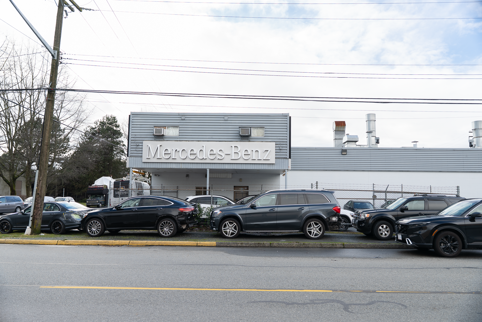 Mercedes-Benz North Vancouver Body Shop gallery 1