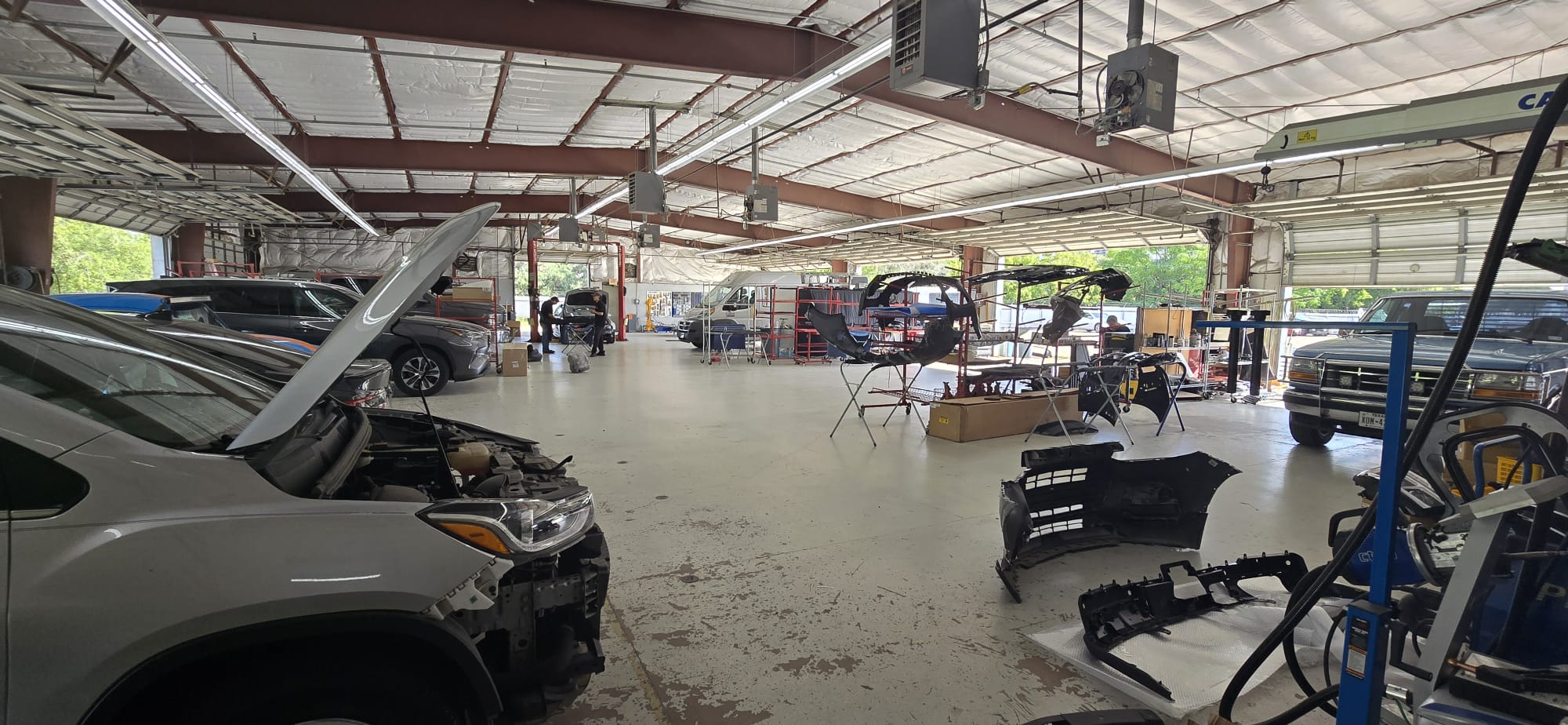 Bravos Collision Center gallery 3