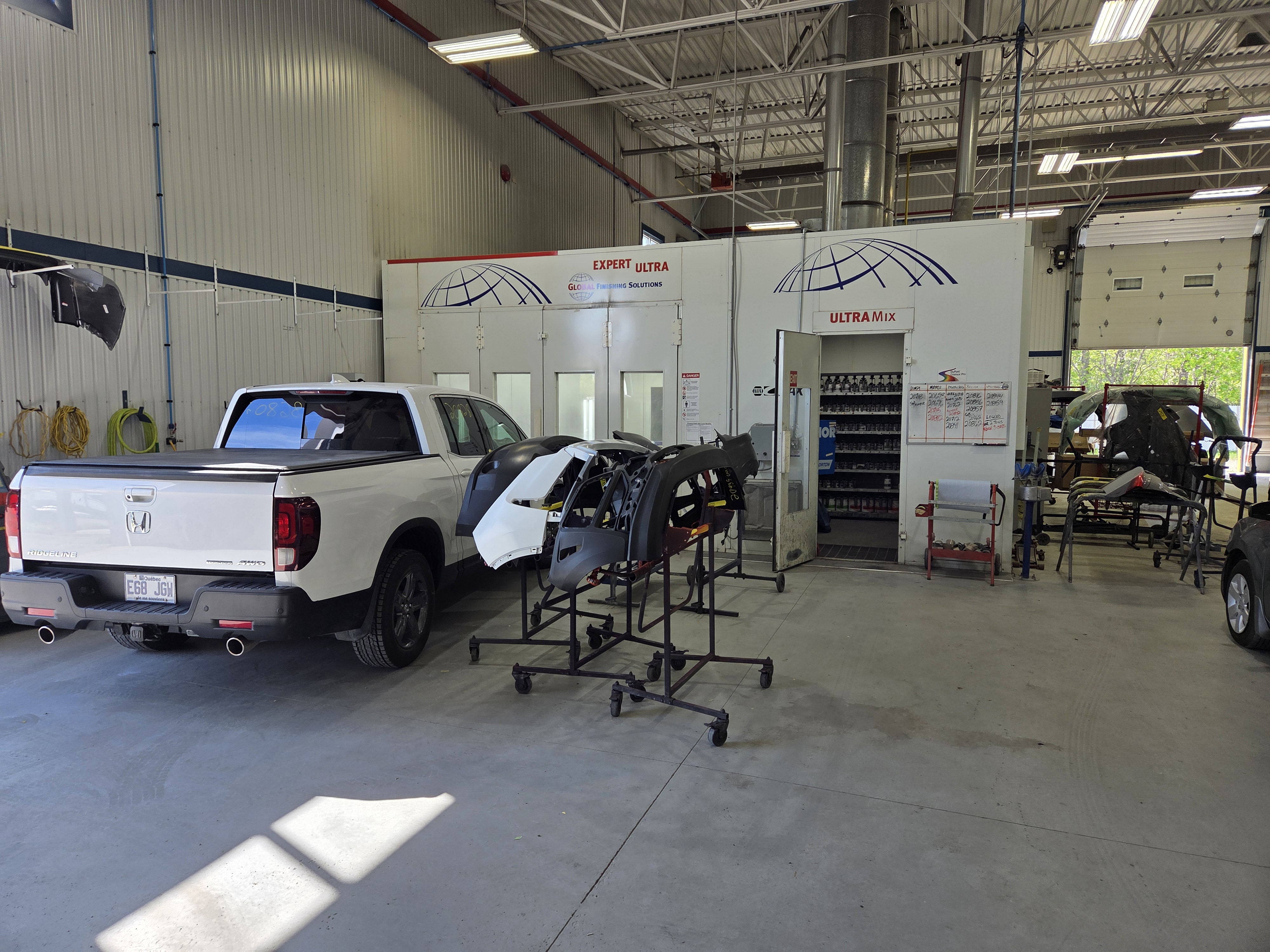 Centre de Collision Certifie Victoriaville gallery 5