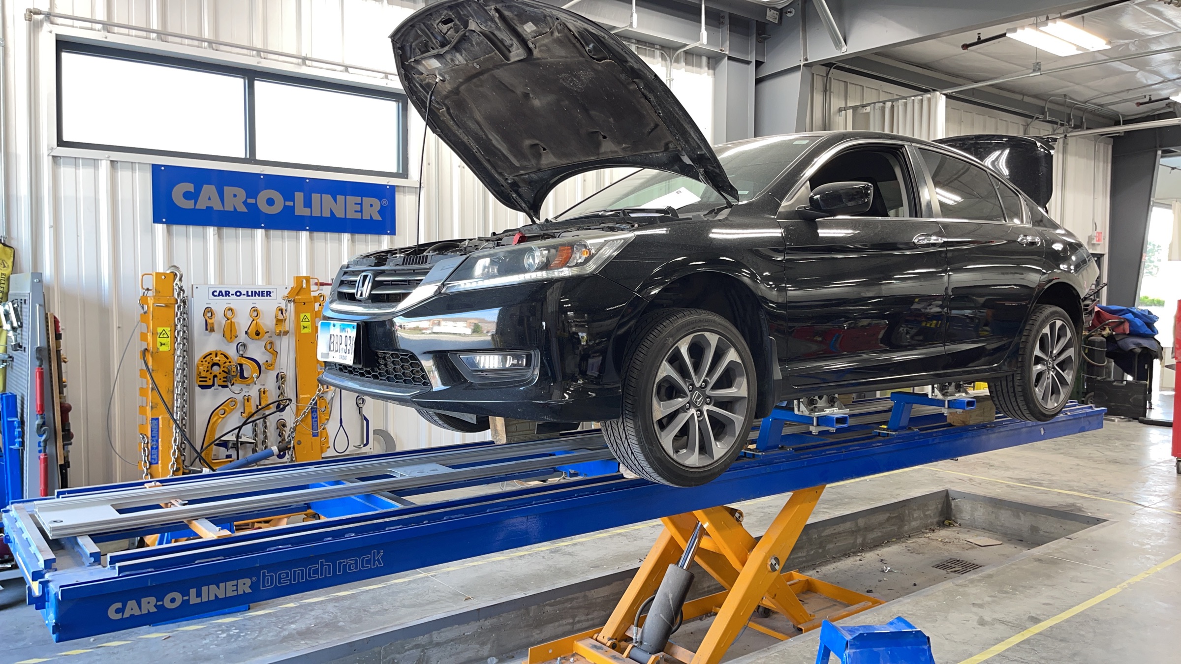 Eustis Body Shop - Lincoln gallery 7