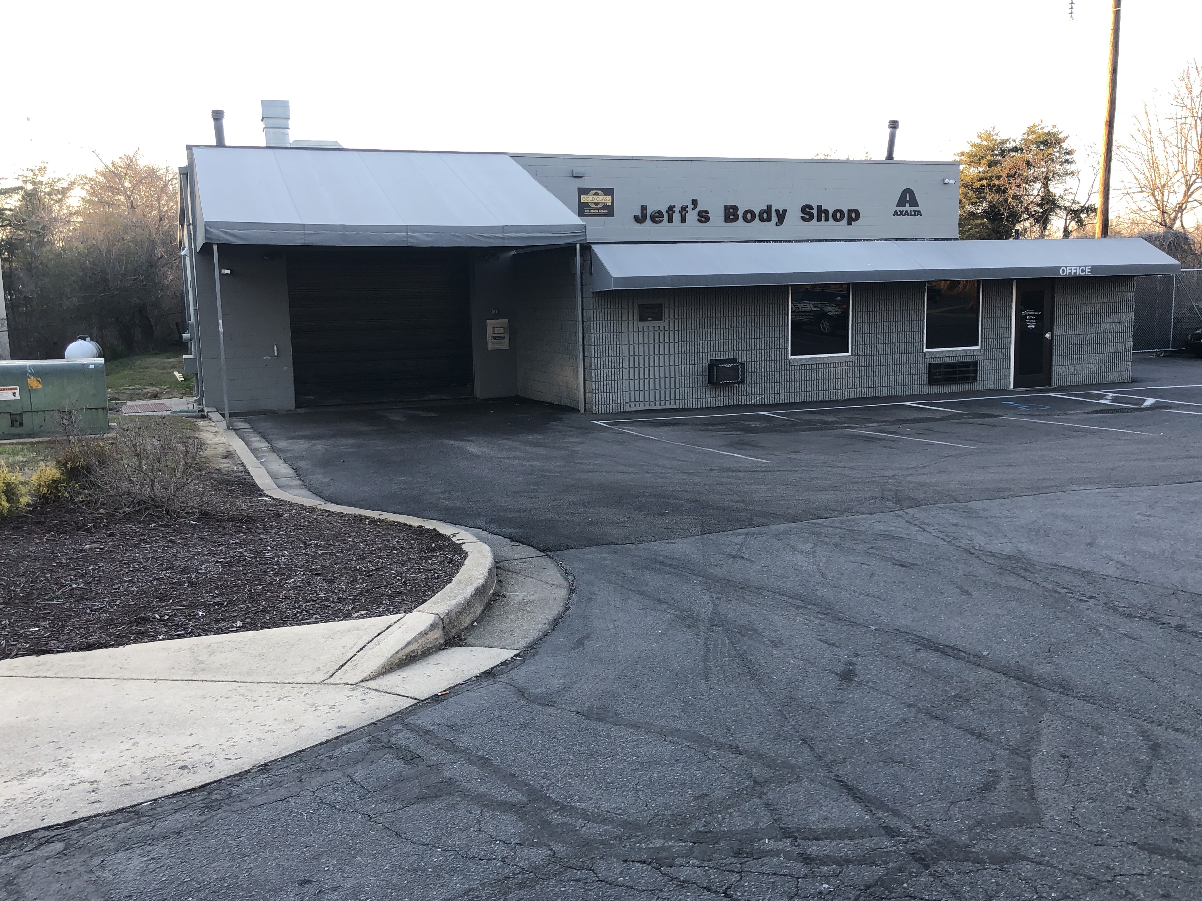 Jeff's Body Shop gallery 1