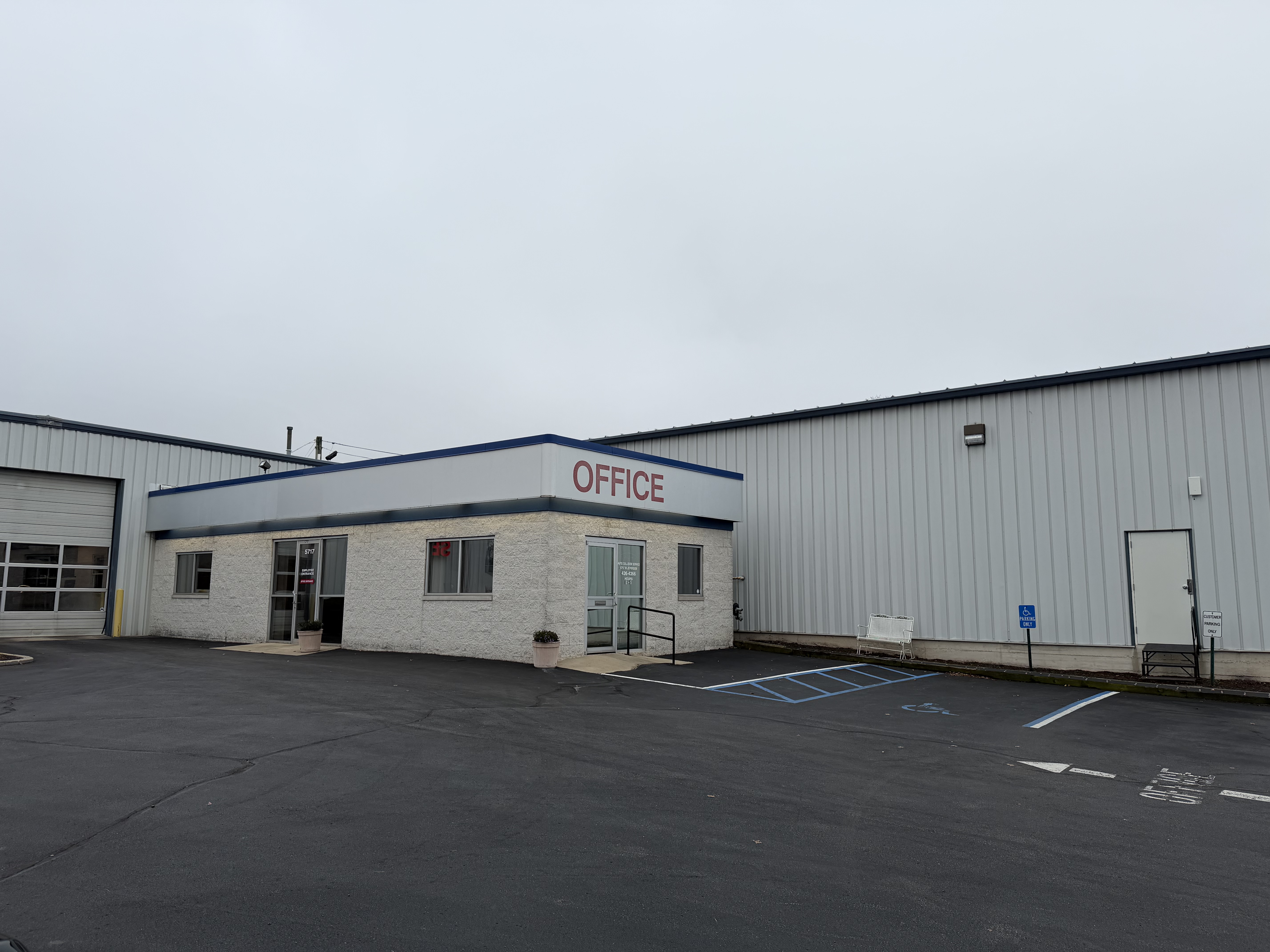 Auto Collision Service - Jefferson gallery 1